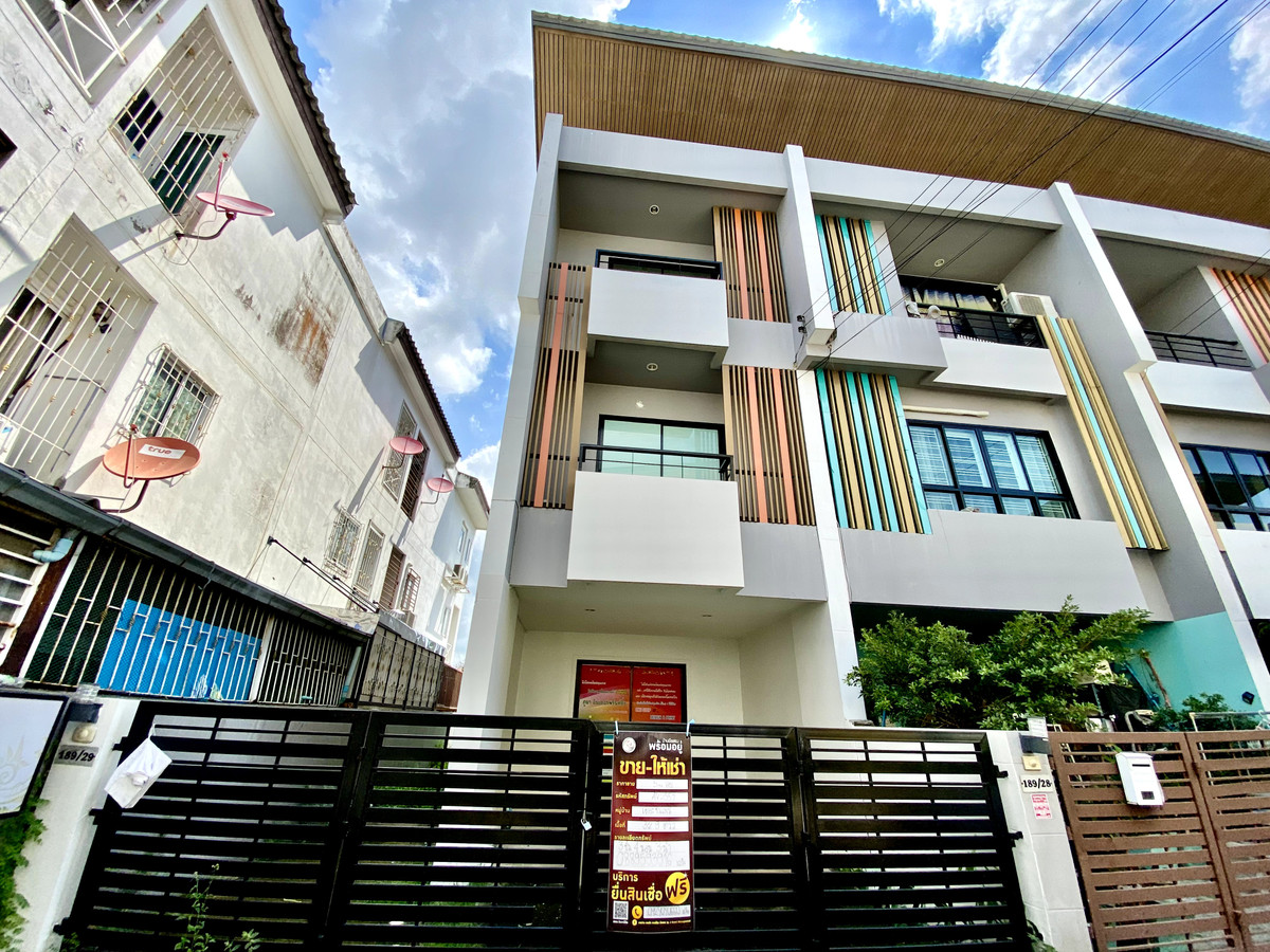 เดอะ ซิมโฟนี่ ทาวน์โฮม 3 ชั้น The Symphony Nawamin 163 สไตล์ Modern ใกล้ทางด่วนรามอินทรา–อาจณรงค์, BTS สายสีชมพู, แฟชั่นไอส์แลนด์ เดอะ ซิมโฟนี่ ทาวน์โฮม 3 ชั้น The Symphony Nawamin 163 สไตล์ Modern ใกล้ทางด่วนรามอินทรา–อาจณรงค์, BTS สายสีชมพู, แฟชั่นไอส์แลนด์