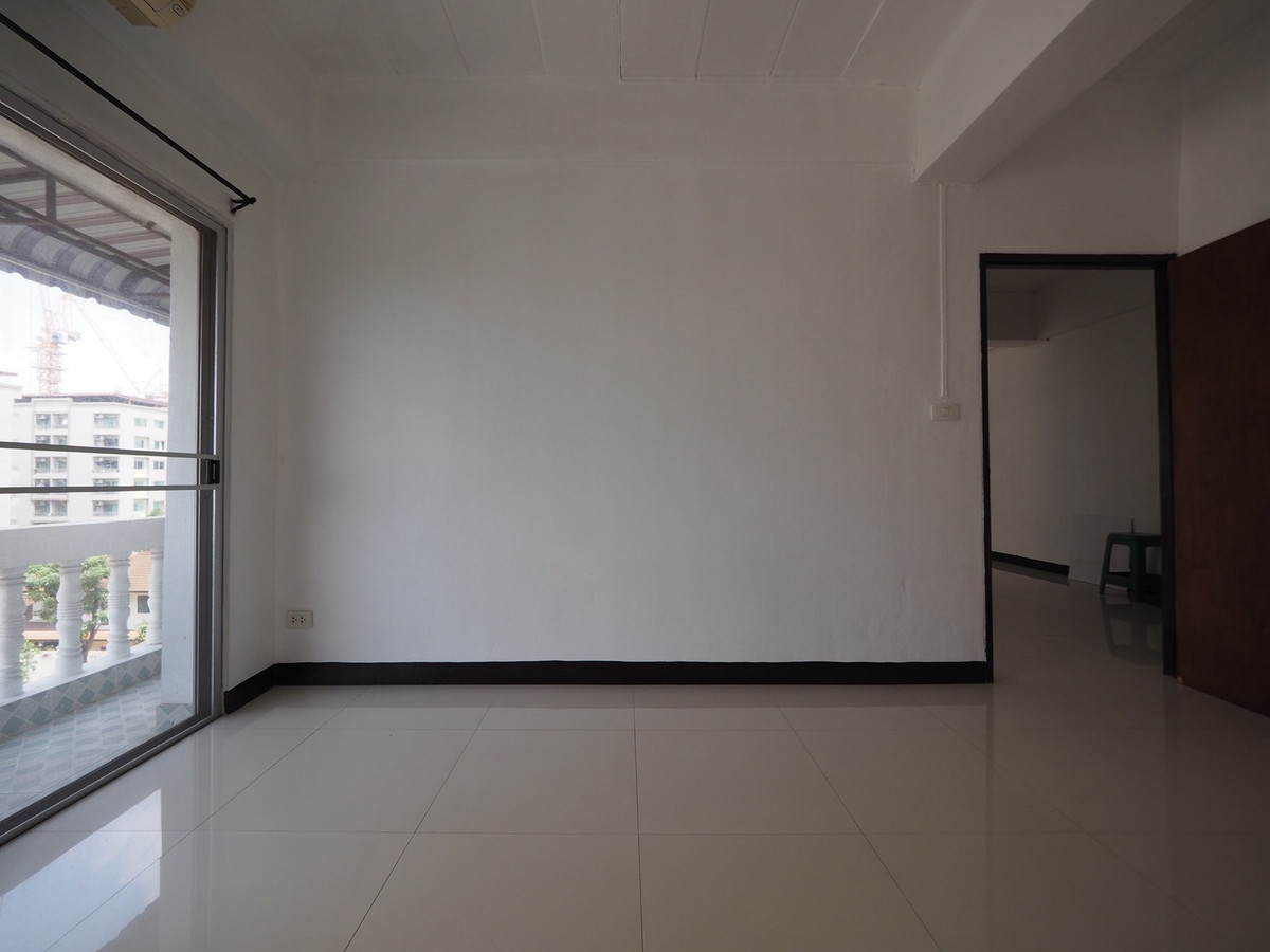 ขาย คอนโดบ้านสุโขทัย รามคำแหง 30/1 ห้องใหญ่ ใกล้ถนนรามคำแหง ใกล้เดอะมอลล์บางกะปิ – รูปที่ 2