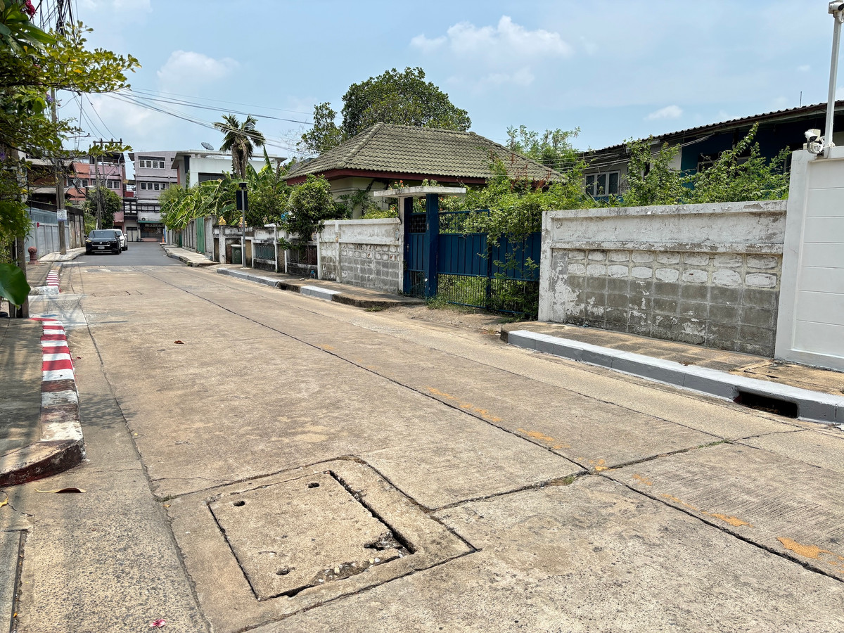  ที่ดิน 181 ตรว.ย่านสุทธิสาร แปลงสวยเข้าออกได้หลายทาง ใกล้รถไฟฟ้าใต้ดินสถานีสุทธิสาร รถไฟฟ้าสายสีเหลืองสถานีภาวนา – รูปที่ 2