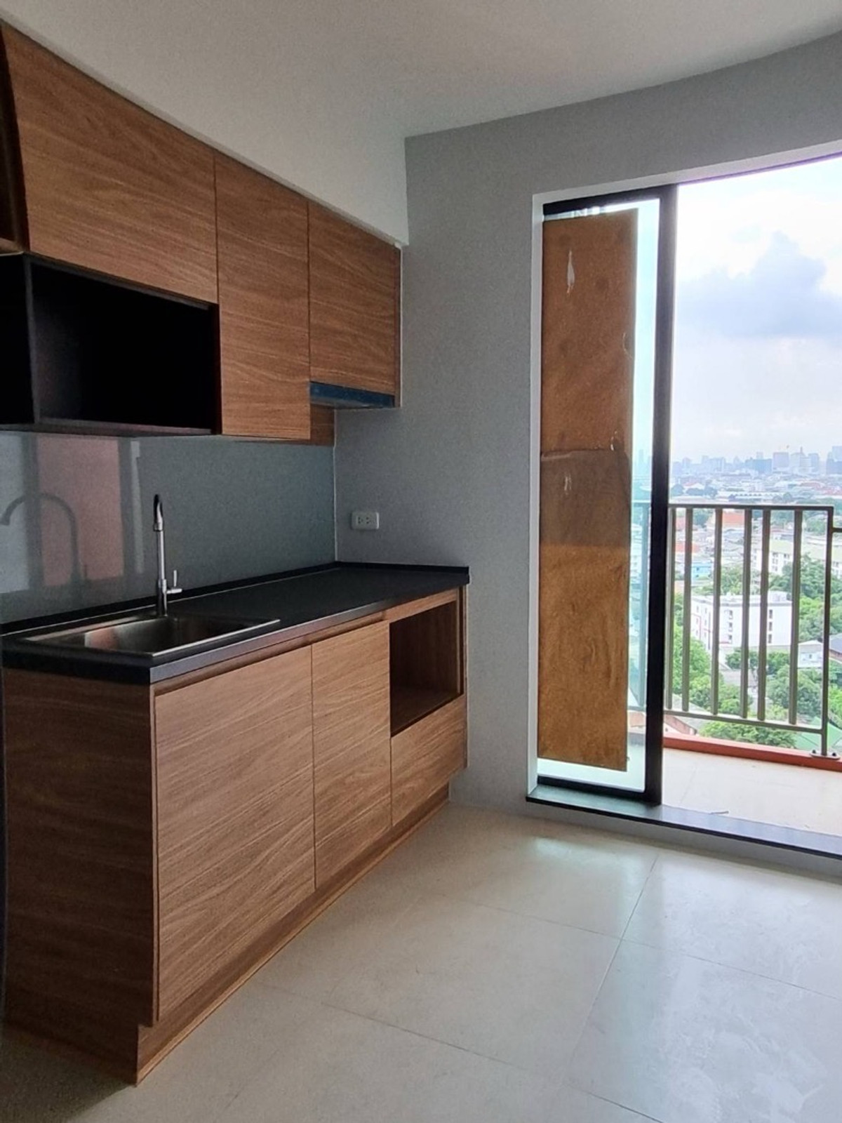 New room, never occupied, next to Sirindhorn BTS. – รูปที่ 2