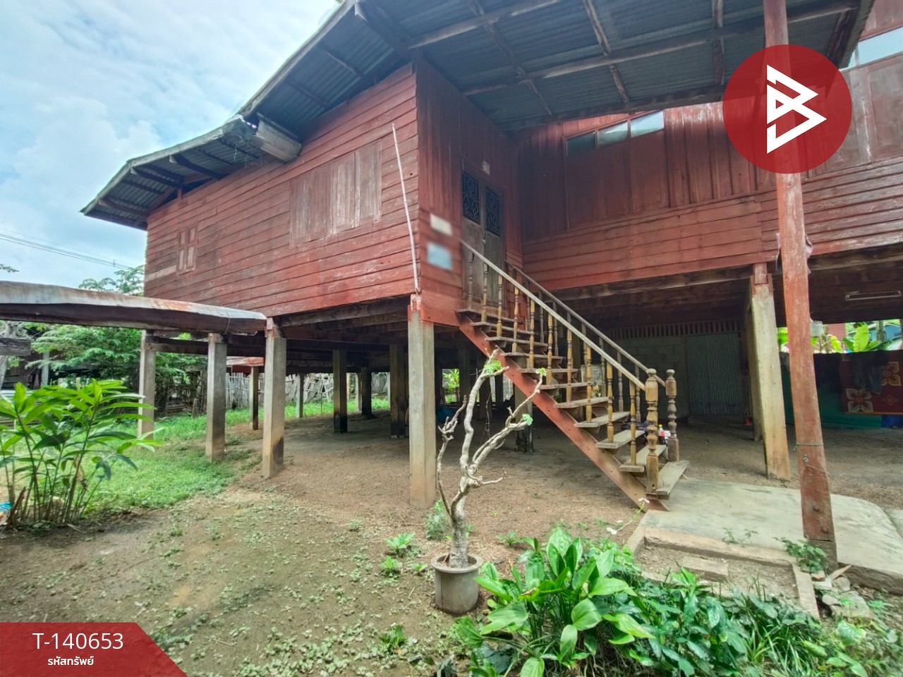 Classic antique wooden detached house for sale, area 85 square meters, Ngio Ngam Subdistrict, Uttaradit, good location next to the main road. – รูปที่ 4