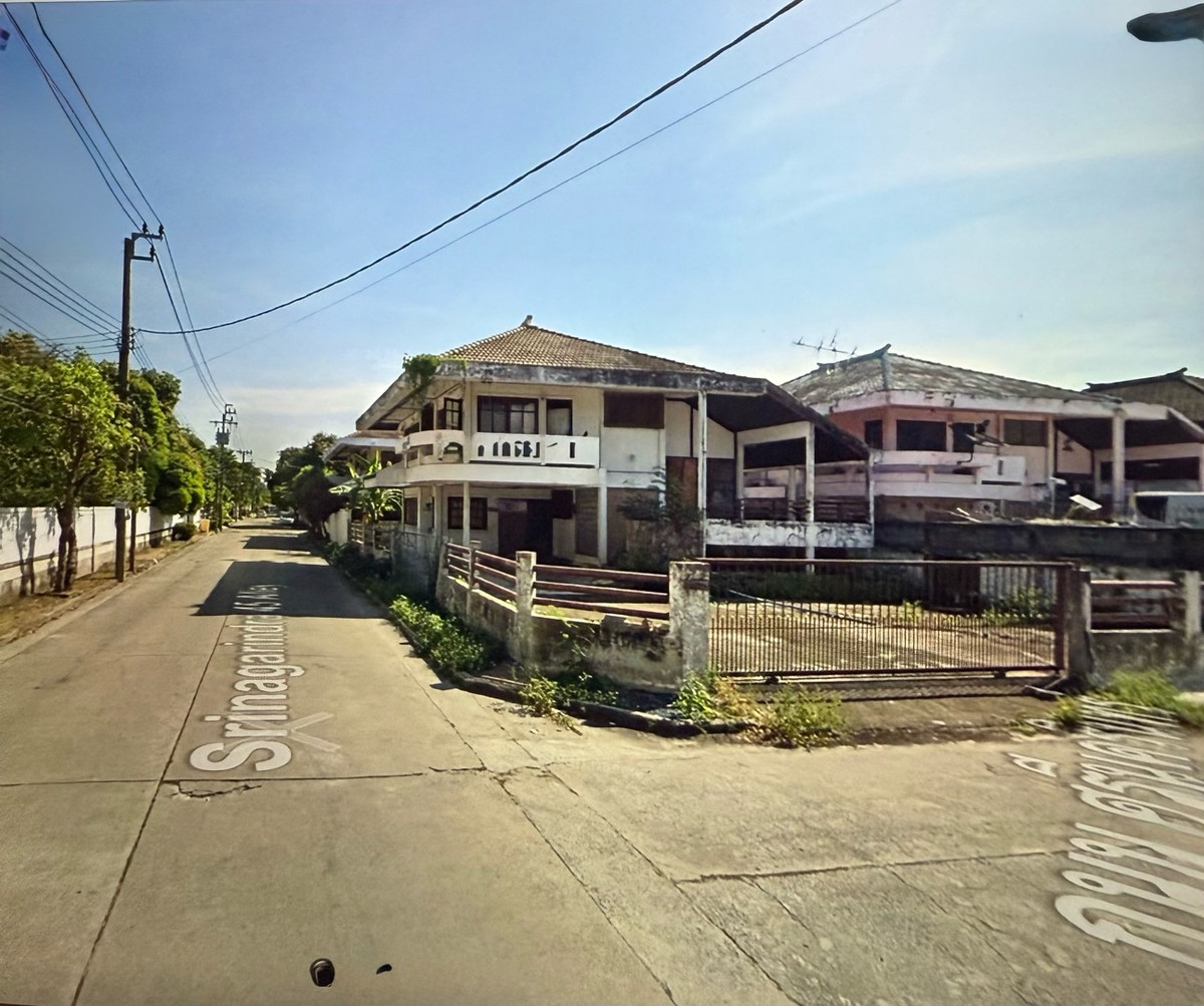 ขายที่ดินสวยหายาก หลังมุม ถนนศรีนครินทร์ 45 ( ห่างถนนใหญ่ 300 เมตร ) ขายที่ดินสวยหายาก หลังมุม ถนนศรีนครินทร์ 45 ( ห่างถนนใหญ่ 300 เมตร )