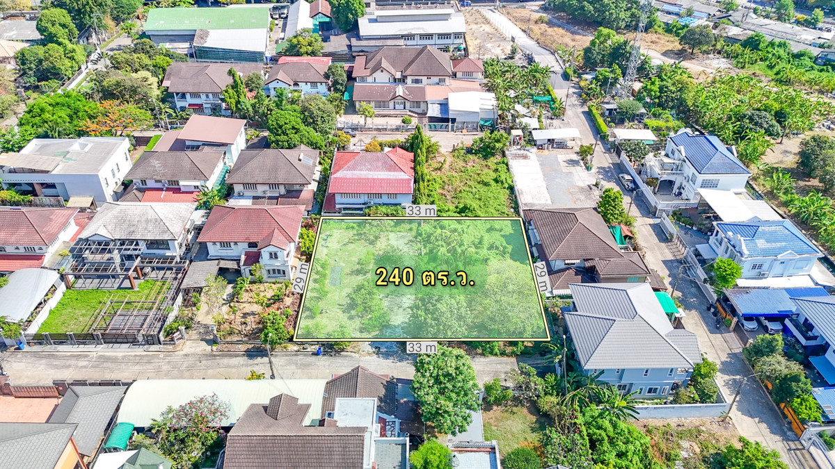 Land for sale, 240 sq m, Borommaratchachonnani Road 42, Taling Chan, Bangkok. Land for sale, 240 sq m, Borommaratchachonnani Road 42, Taling Chan, Bangkok.