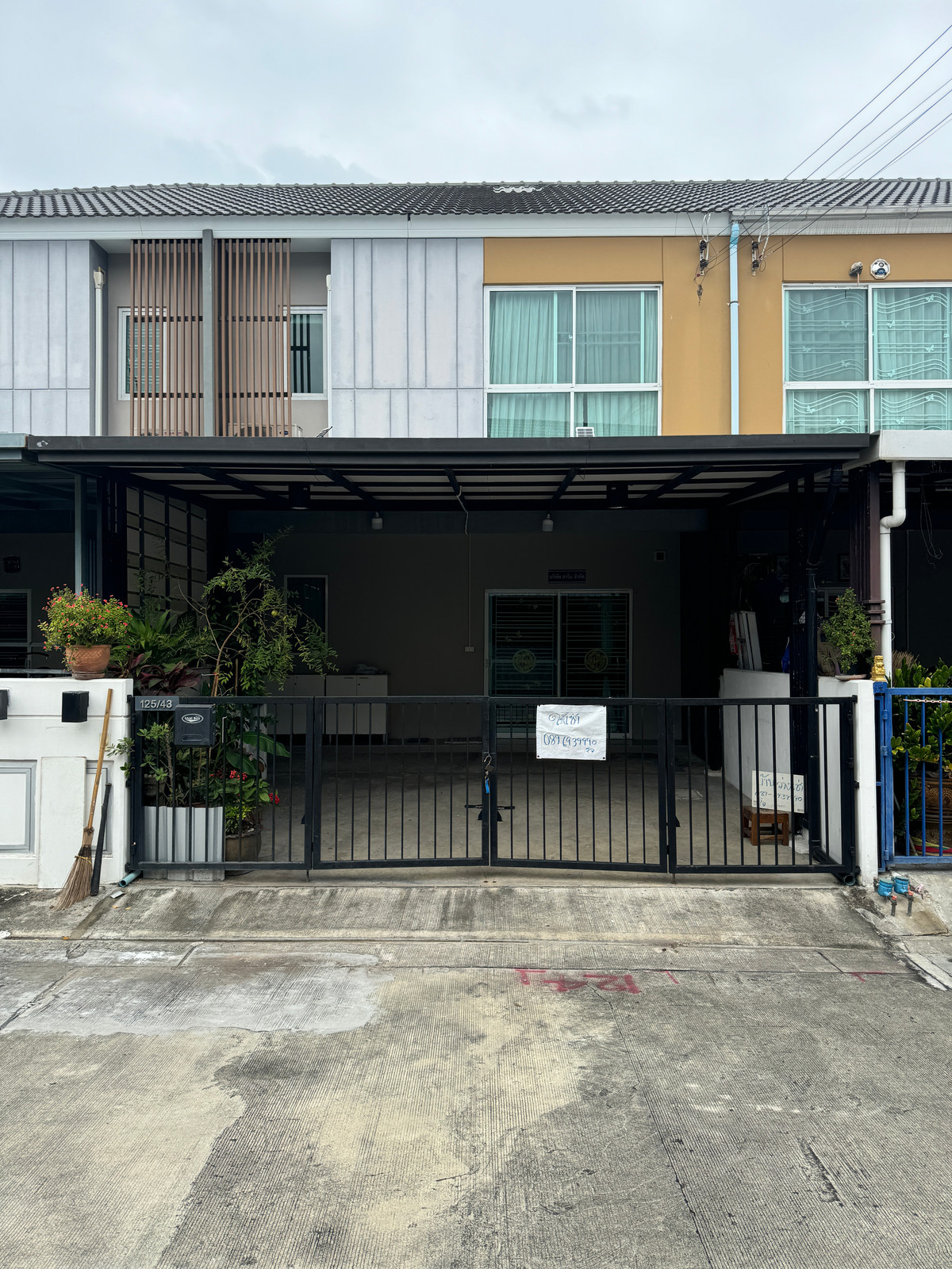 ทาวน์โฮม 2 จอด หน้าบ้านกว้าง ใกล้เซ็นทรัลแจ้งวัฒนะ ทาวน์โฮม 2 จอด หน้าบ้านกว้าง ใกล้เซ็นทรัลแจ้งวัฒนะ