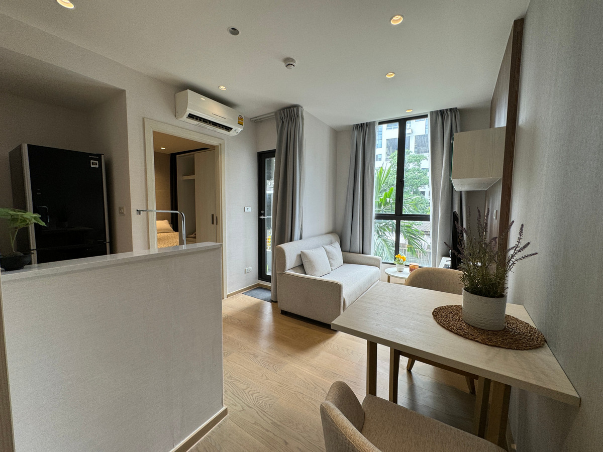 Renesu(Thonglor5) 900m from BTS Thonglor Station-Condo Shuttle Service Renesu(Thonglor5) 900m from BTS Thonglor Station-Condo Shuttle Service