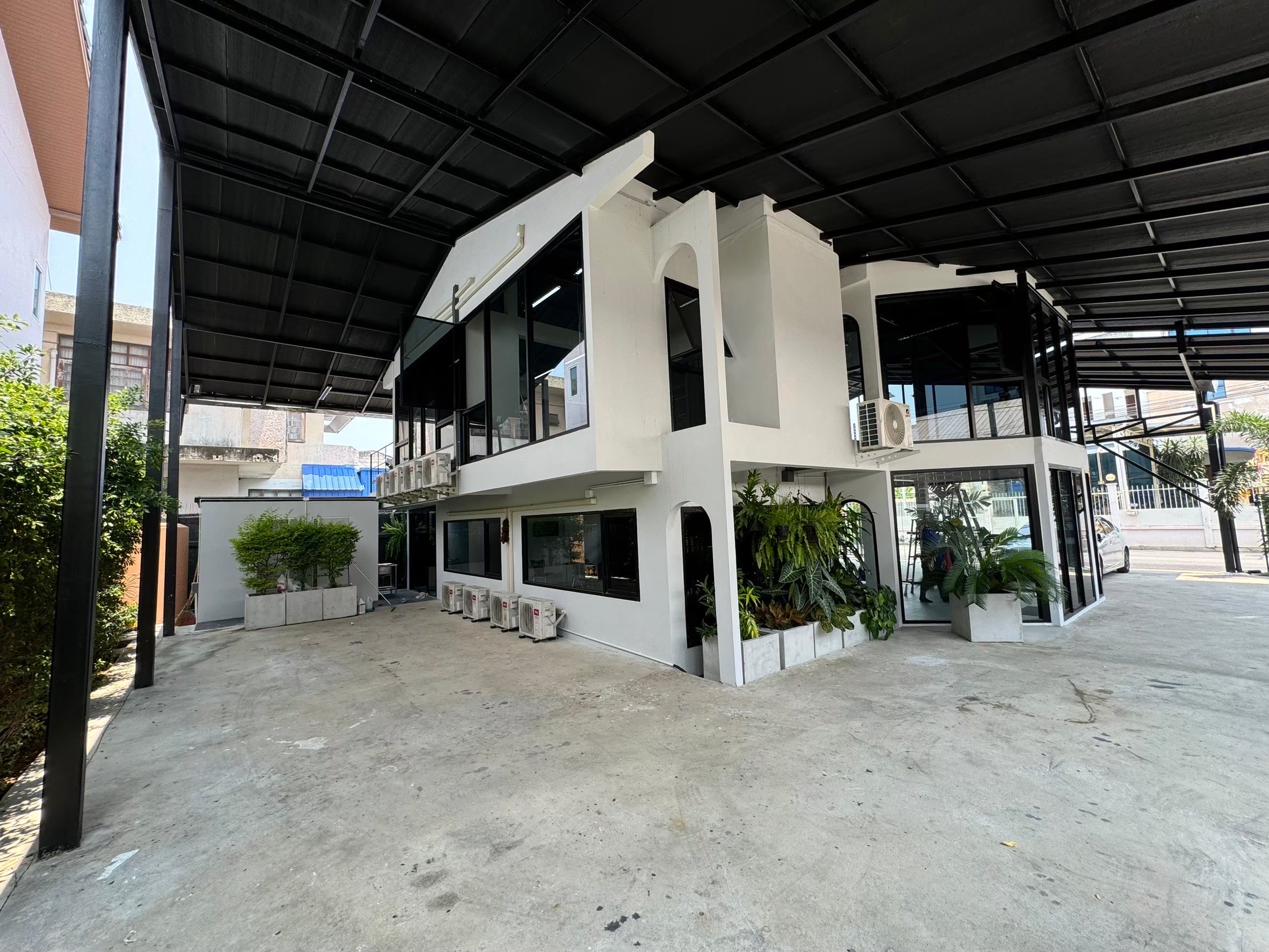ปล่อยเช่า 💻 อาคาร 2 ชั้น 📐️ ที่ดิน 100 ตรว พื้นที่ใช้สอย 520 ตรม 🚘 12 จอดรถ 📍 รัชดา สุทธิสาร ลาดพร้าว – รูปที่ 2