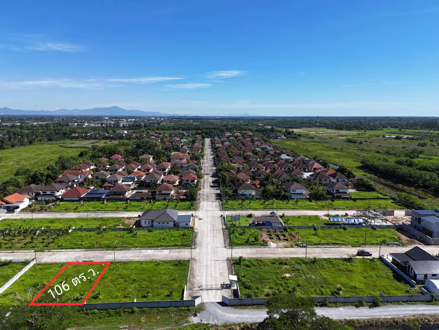 Land for building a house, 2 plots next to each other, 205 sq m, can build a large house. Land for building a house, 2 plots next to each other, 205 sq m, can build a large house.