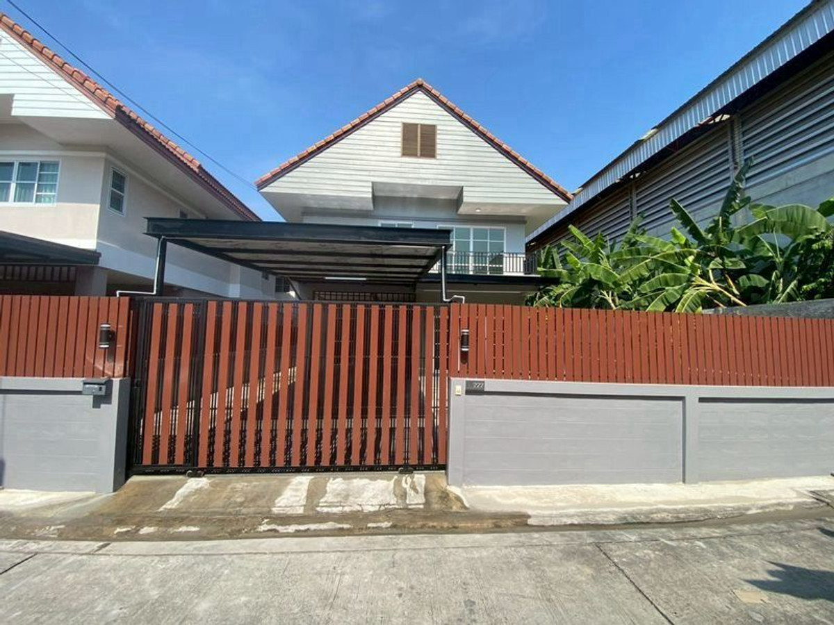 For sale cheap, 2-story townhouse, Sawadee Village, Ramintra, Soi Ramintra 117, area 53.9 square wah, 3 bedrooms, 3 bathrooms. For sale cheap, 2-story townhouse, Sawadee Village, Ramintra, Soi Ramintra 117, area 53.9 square wah, 3 bedrooms, 3 bathrooms.