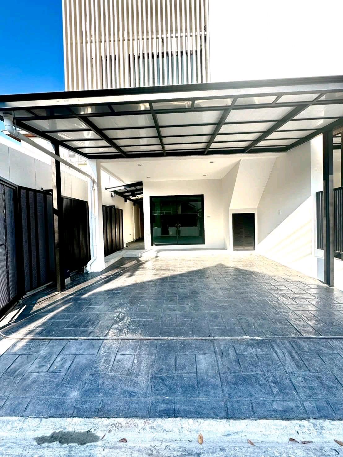 ✨ Home office for rent / 3-story semi-detached house, Modern Luxury style, brand new ✨ Location along the expressway (Lat Phrao 87, Intersection 28), behind the CDC, only 750 meters. – รูปที่ 2