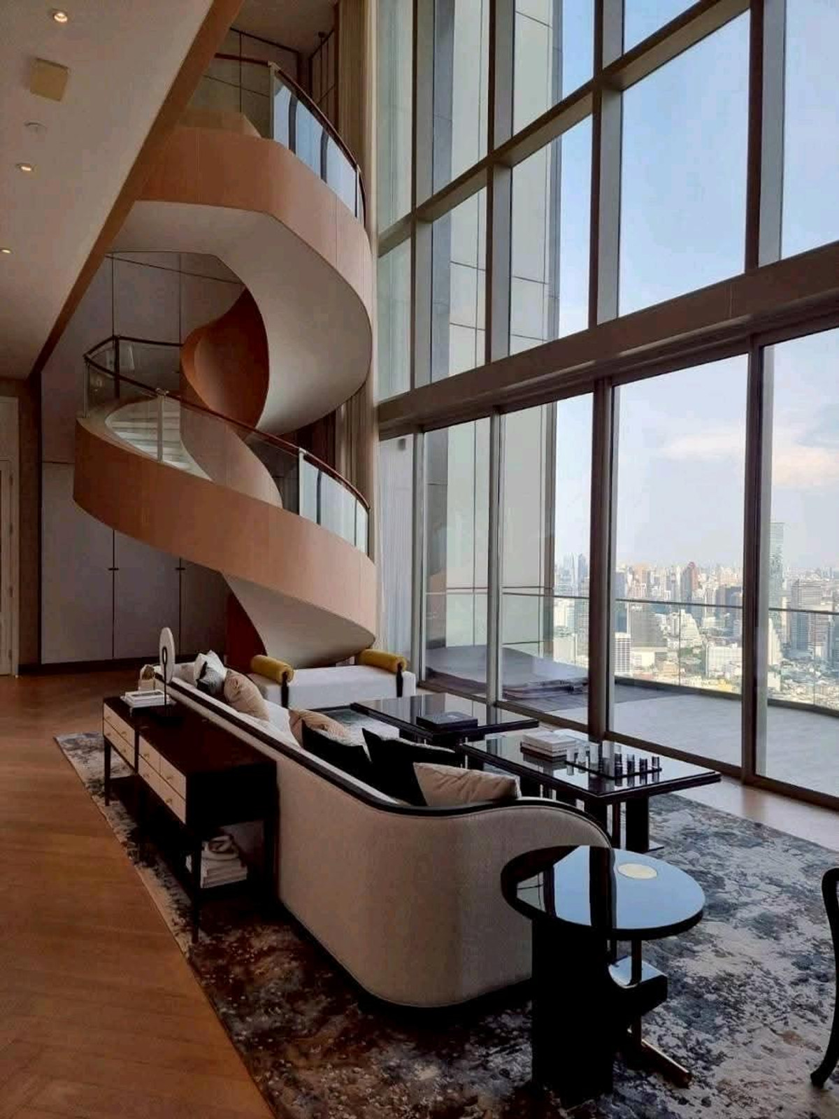 THE LAST UNIT Duplex Penthouse at The Residences at Mandarin Oriental Bangkok