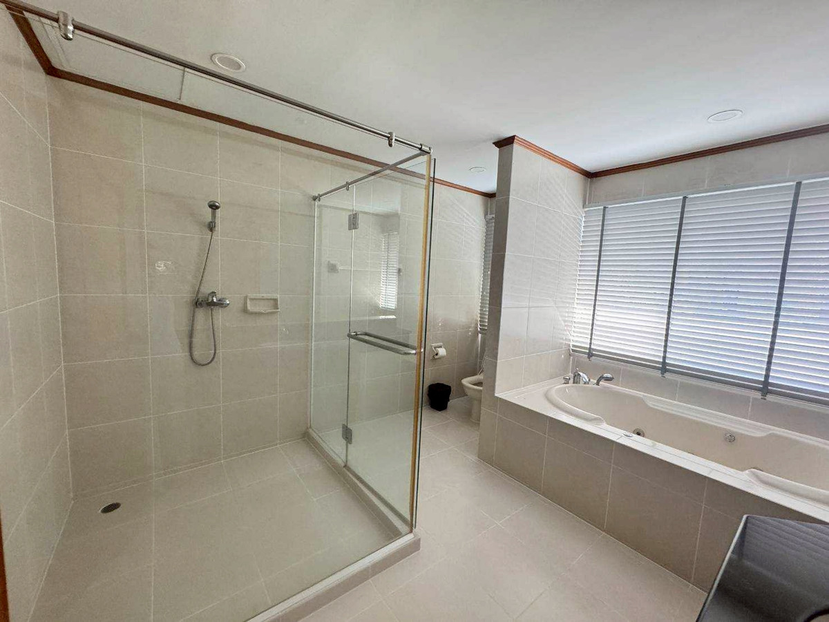 LTH15235 – Penthouse Condo Pet-Friendly for Rent Nana | City Lifestyle Best Value | Near BTS Nana | 80,000 THB | Penthouse for rent Nana, extra large room. Allows pets, good value, close to BTS Nana LTH15235 – Penthouse Condo Pet-Friendly for Rent Nana | City Lifestyle Best Value | Near BTS Nana | 80,000 THB | Penthouse for rent Nana, extra large room. Allows pets, good value, close to BTS Nana