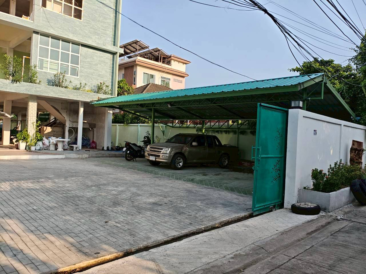 ให้เช่าอาคารสำนักงานและโกดังเก็บสินค้า 2 หลัง พื้นที่ใช้สอยรวม 1,900 ตร.ม. บนเนื้อที่กว่า 1 ไร่ ทำเลศักยภาพถนนเรวดี ใกล้ศูนย์ราชการนนทบุรีและรถไฟฟ้าสายสีม่วง – รูปที่ 4