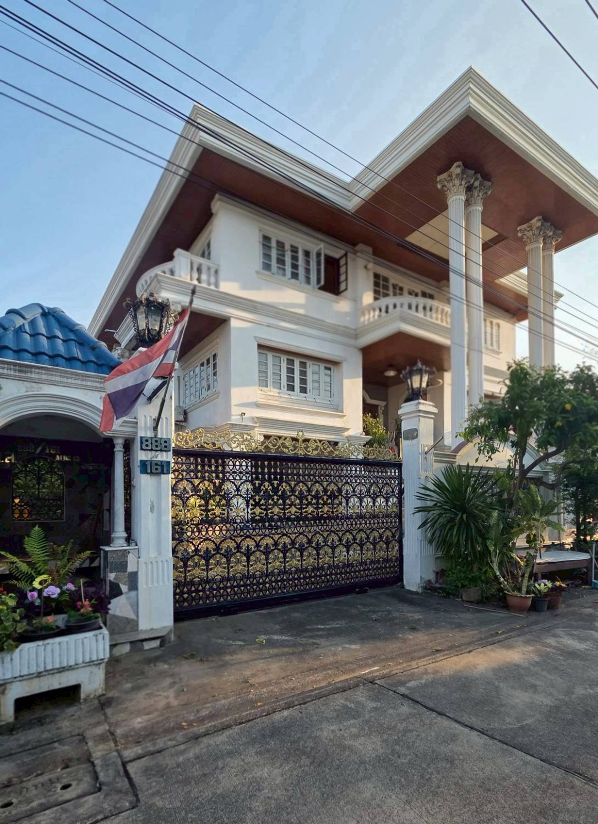 299AGEV, large size detached house in the heart of 299AGEV, large size detached house in the heart of