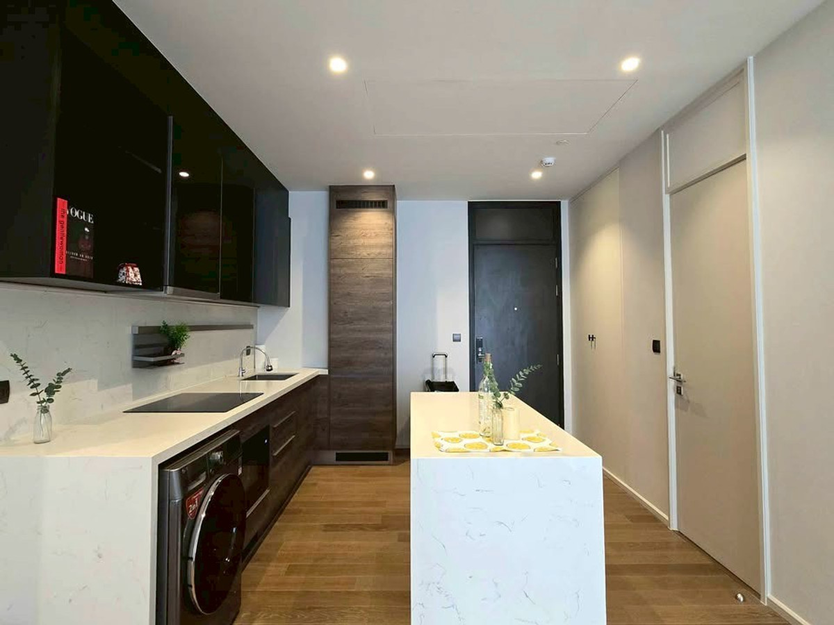 LTHC15220 – 🌆 Timeless Elegance in the Heart of Chidlom | Luxury Condo | 115K คอนโดชิดลม สะท้อนความเรียบหรูอย่างมีระดับ เหมาะสำหรับผู้ที่มองหาความสมบูรณ์แบบในการอยู่อาศัย