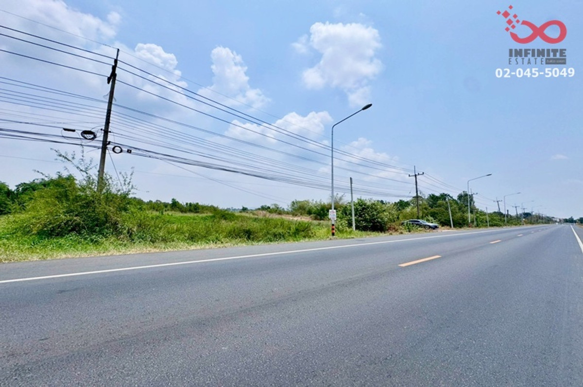 Land for sale, already filled, 14-2-80 rai, next to road 3183, Wat Sing - Uthai Thani, Chainat, next to Khun Kaeo canal. Land for sale, already filled, 14-2-80 rai, next to road 3183, Wat Sing - Uthai Thani, Chainat, next to Khun Kaeo canal.