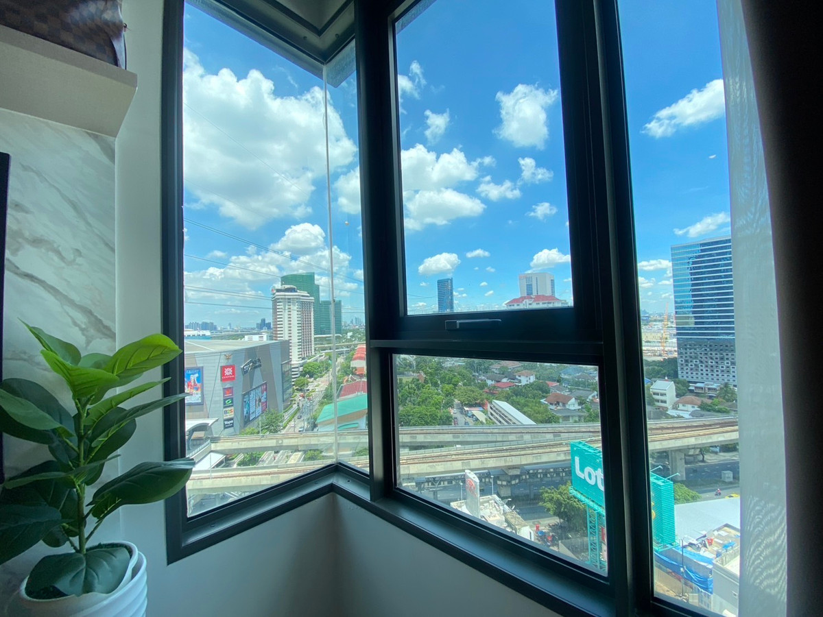Corner room for sale, 2Bed, 2Bath, north side, view of Central Ladprao, Life Ladprao, Building A.