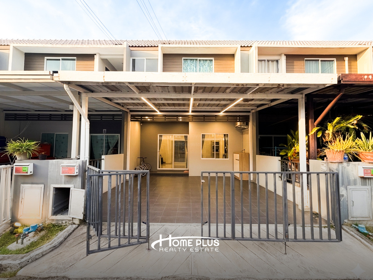 2-story townhome, The Colors Wongwaen - Ramintra, near Fashion Island Mall. 2-story townhome, The Colors Wongwaen - Ramintra, near Fashion Island Mall.