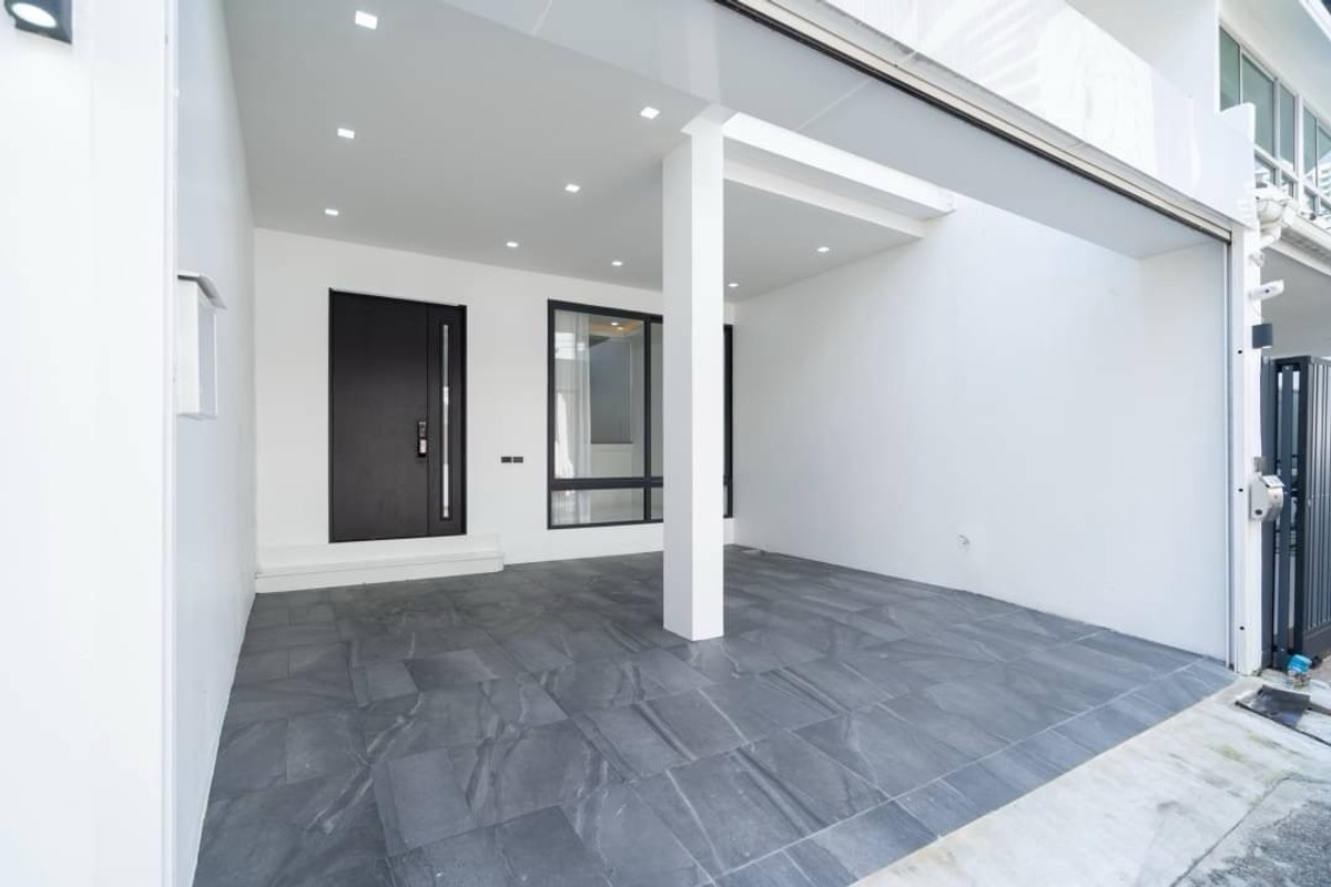 🔥ขาย Townhome 3 ชั้น ซอยสุขุมวิท 15 ทำเลดี 5 นาที ถึง BTS อโศก เพียง 1 นาทีถึง โรงเรียนนานาชาติ NIST  – รูปที่ 2