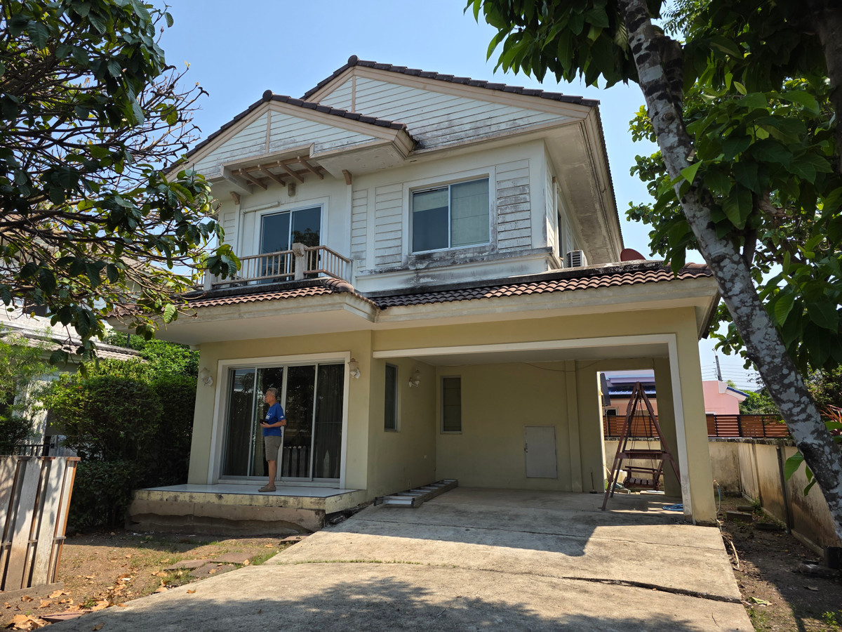 Rent/buy 2-story detached house, Baan Parichat Suwinthawong, 3 bedrooms, 2 bathrooms.