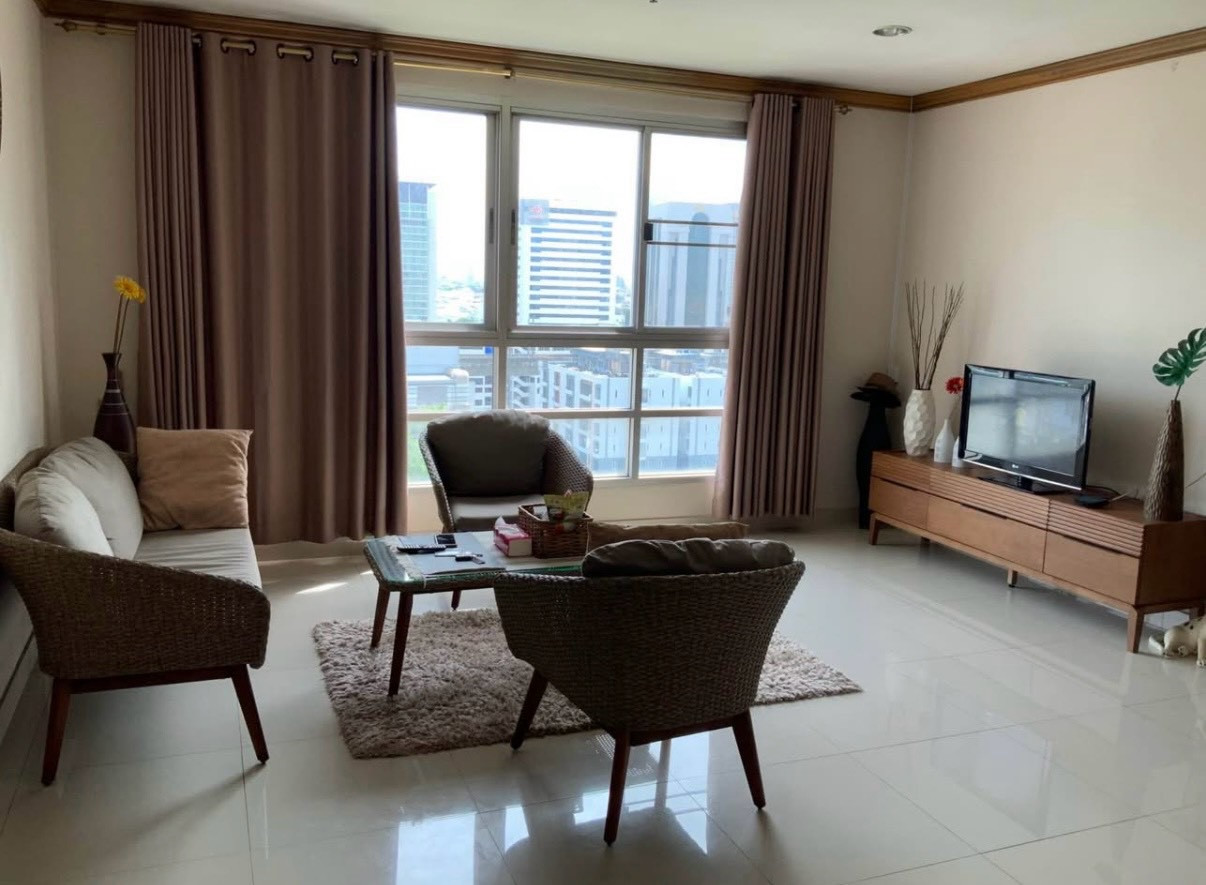 ให้ เช่า 3ห้องนอน 3ห้องน้ำ (ห้องใหญ่มาก) ปทุมวัน รีสอร์ท Pathumwan Resort