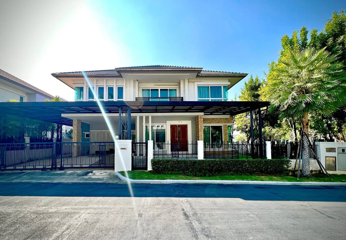 Luxury house for rent, close to Wellington International School. Luxury house for rent, close to Wellington International School.