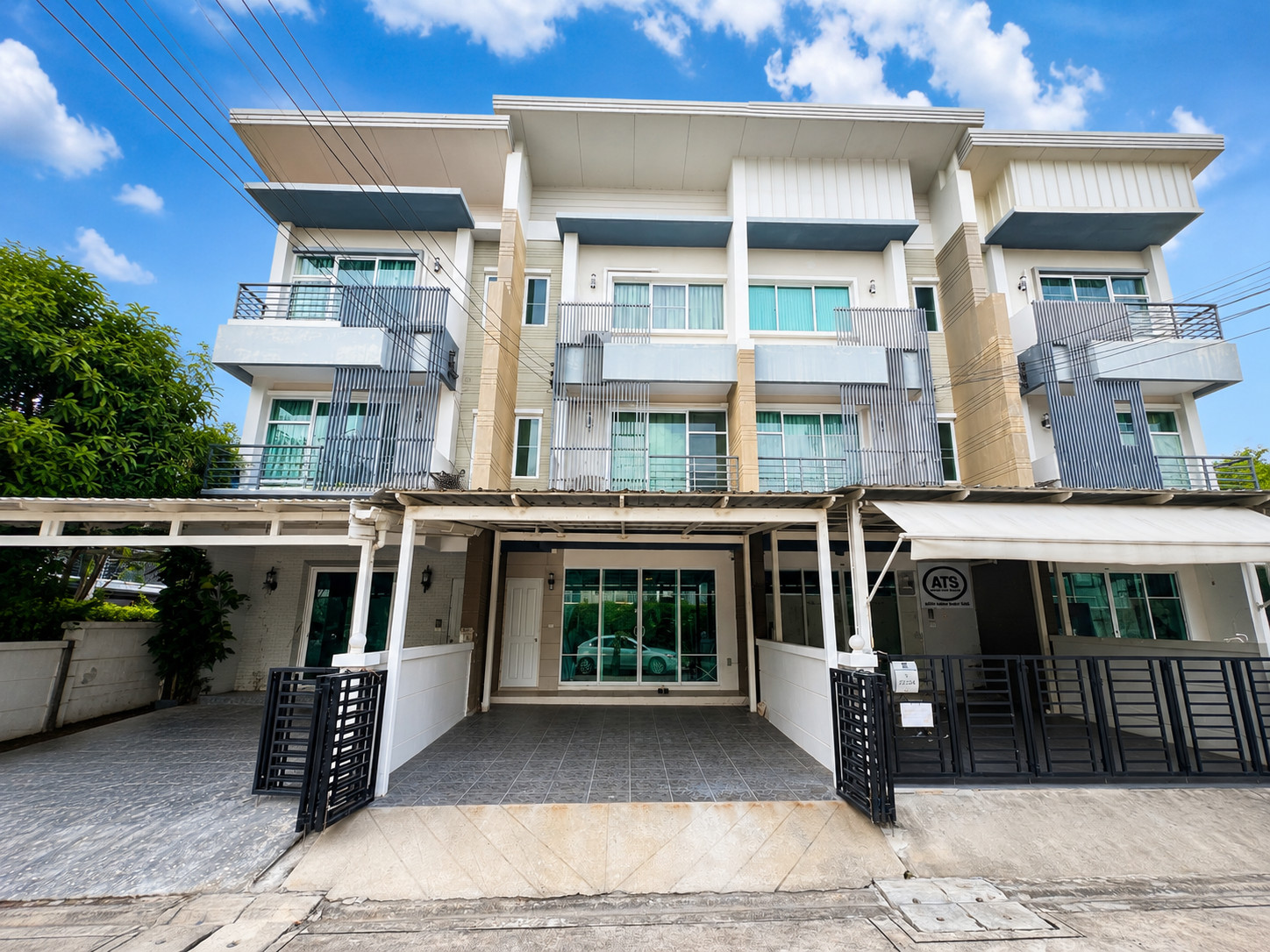 ขายทาวน์โฮม 3 ชั้น Town Avenue พระราม 9 โดยแสนสิริ บ้านสวยพร้อมอยู่ ขายพร้อมเฟอร์นิเจอร์ ทำเลกรุงเทพกรีฑา 7 ใกล้โรงเรียนนานาชาติ