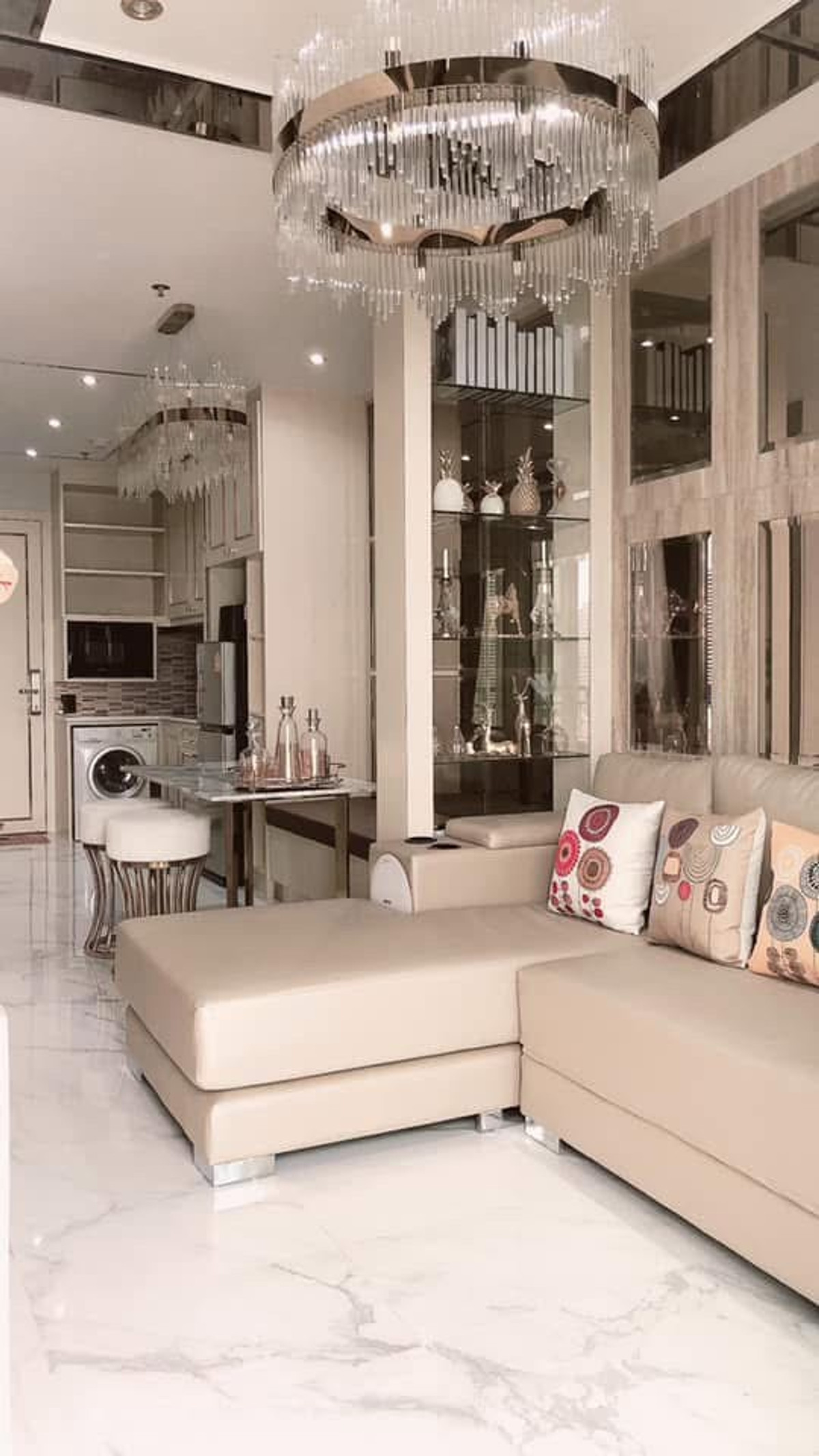 Luxury Built-in | High Floor 18th | Urgent Sale! Condo for Sale at The Circle Condominium | 47.59 sq.m.Near St. Dominic School & BTS Nana Luxury Built-in | High Floor 18th | Urgent Sale! Condo for Sale at The Circle Condominium | 47.59 sq.m.Near St. Dominic School & BTS Nana