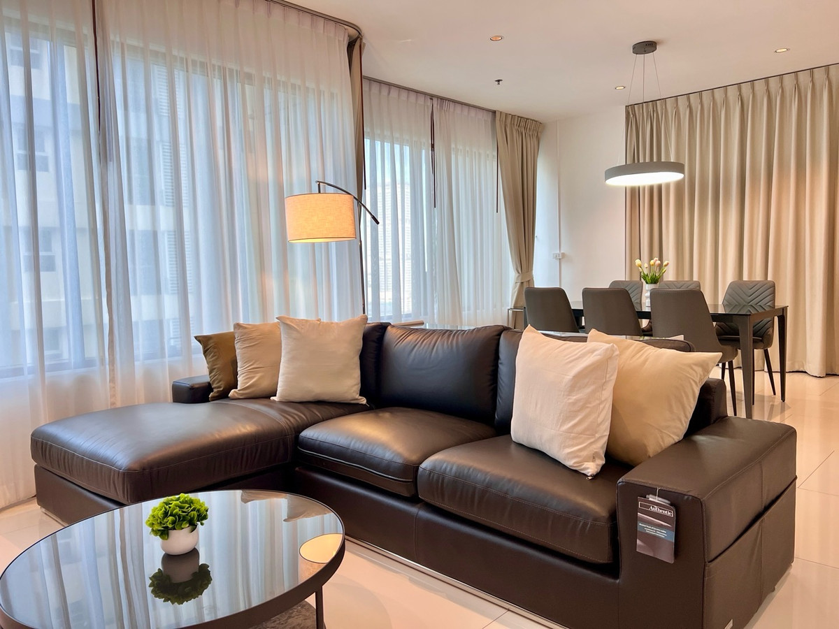Rent 3 bed The Emporio place 160 sqm. with maid room