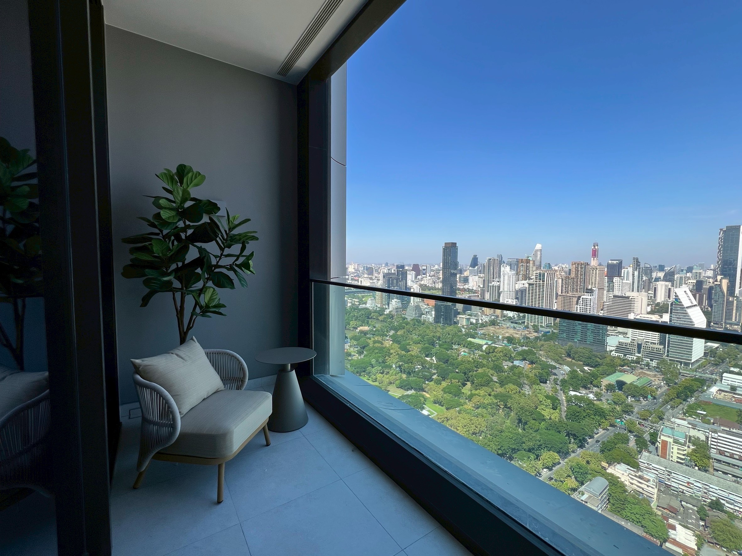 ❖ ONE89 wireless ❖ 35th floor+ | Size 218.00 sq.m. | 3 bedrooms, 4 bathrooms | Near One Bangkok, Lumpini Park 1 minute, MRT Lumpini 2 minutes | Tel. 0994565465 ❖ ONE89 wireless ❖ 35th floor+ | Size 218.00 sq.m. | 3 bedrooms, 4 bathrooms | Near One Bangkok, Lumpini Park 1 minute, MRT Lumpini 2 minutes | Tel. 0994565465