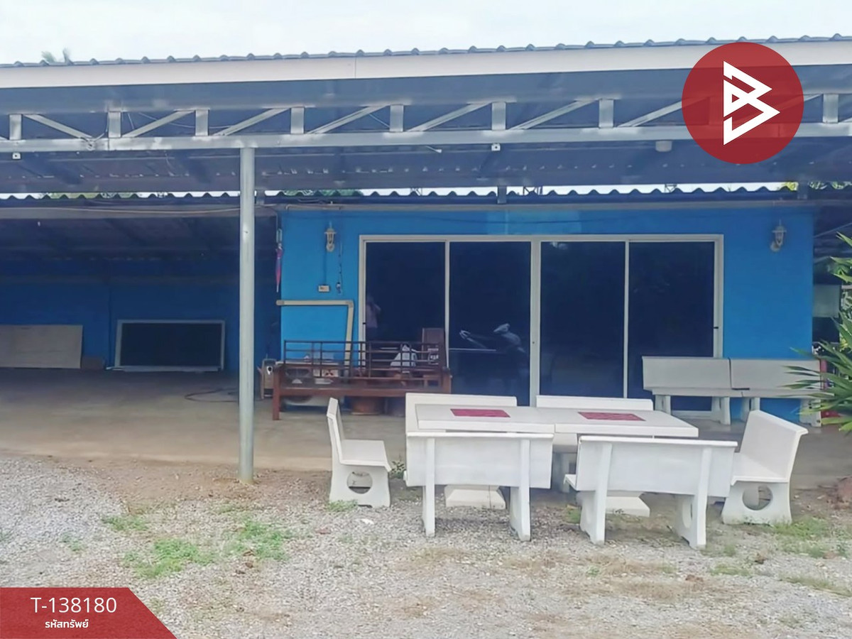 Single house for sale with land, area 1 rai 1 ngan 5 sq m, Pranburi, Prachuap Khiri Khan. Single house for sale with land, area 1 rai 1 ngan 5 sq m, Pranburi, Prachuap Khiri Khan.