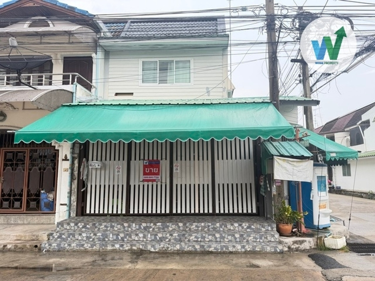 Townhouse for sale Sena Villa Village 84 (Soi 22) near MRT Bang Kapi, near The Mall Bang Kapi.