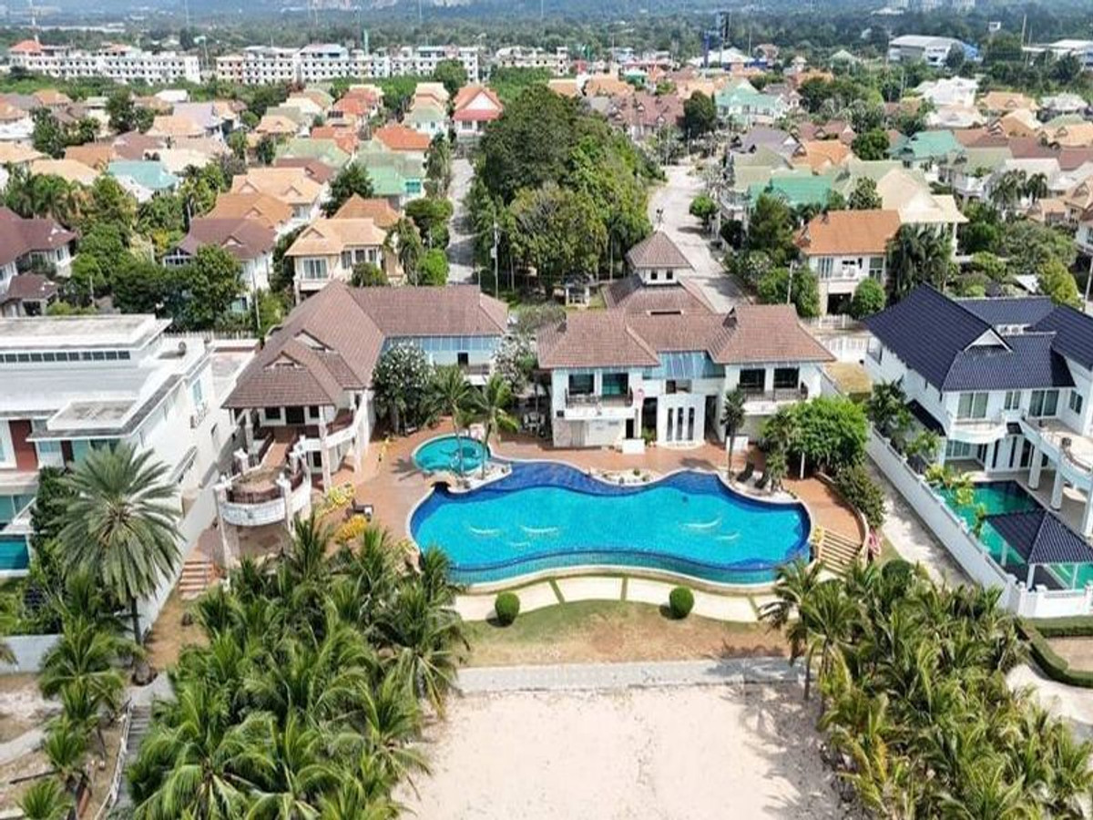 ขายบ้านเดี่ยว 2 ชั้น Casalunar Village ติดทะเล ถนนสุขุมวิท Private สูง