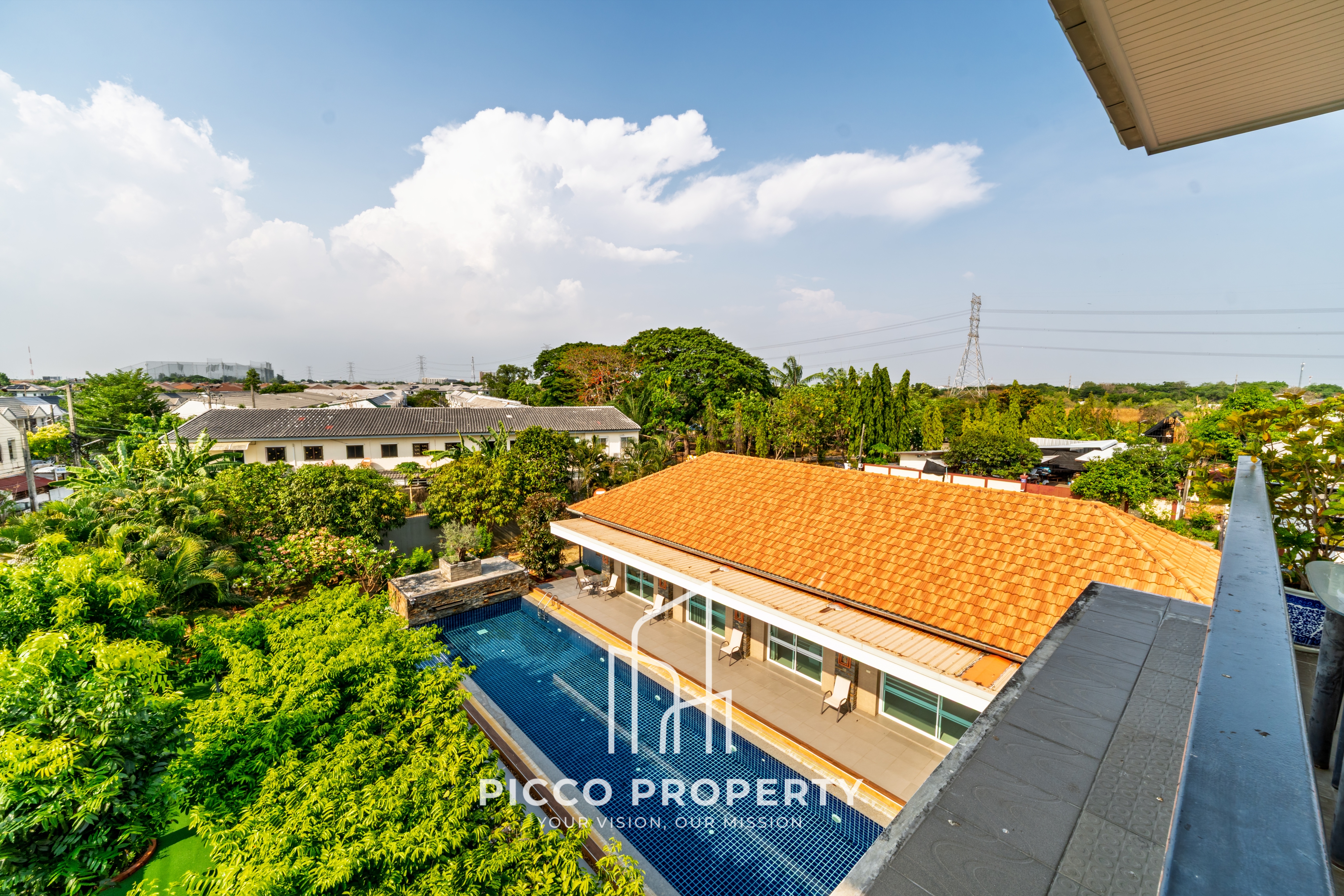 🏡 Luxury detached house for sale (Luxury Villa) | Prime location in northern Bangkok 📍 Potential location | Convenient transportation, meets every lifestyle 📌 Location: Liap Khlong Prapa Road The atmosphere is quiet. Highly private 🏡 Luxury detached house for sale (Luxury Villa) | Prime location in northern Bangkok 📍 Potential location | Convenient transportation, meets every lifestyle 📌 Location: Liap Khlong Prapa Road The atmosphere is quiet. Highly private