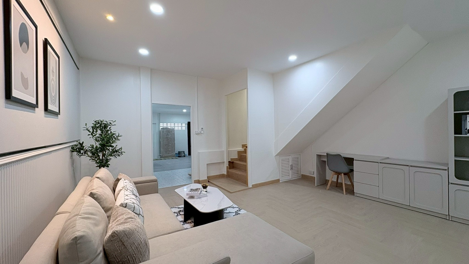 🏡 Townhome 2 ชั้น ทำเลใจกลางเมือง “ลาดพร้าว 38” Modern Renovated ทั้งหลัง พร้อมเข้าอยู่ ✨ – รูปที่ 2
