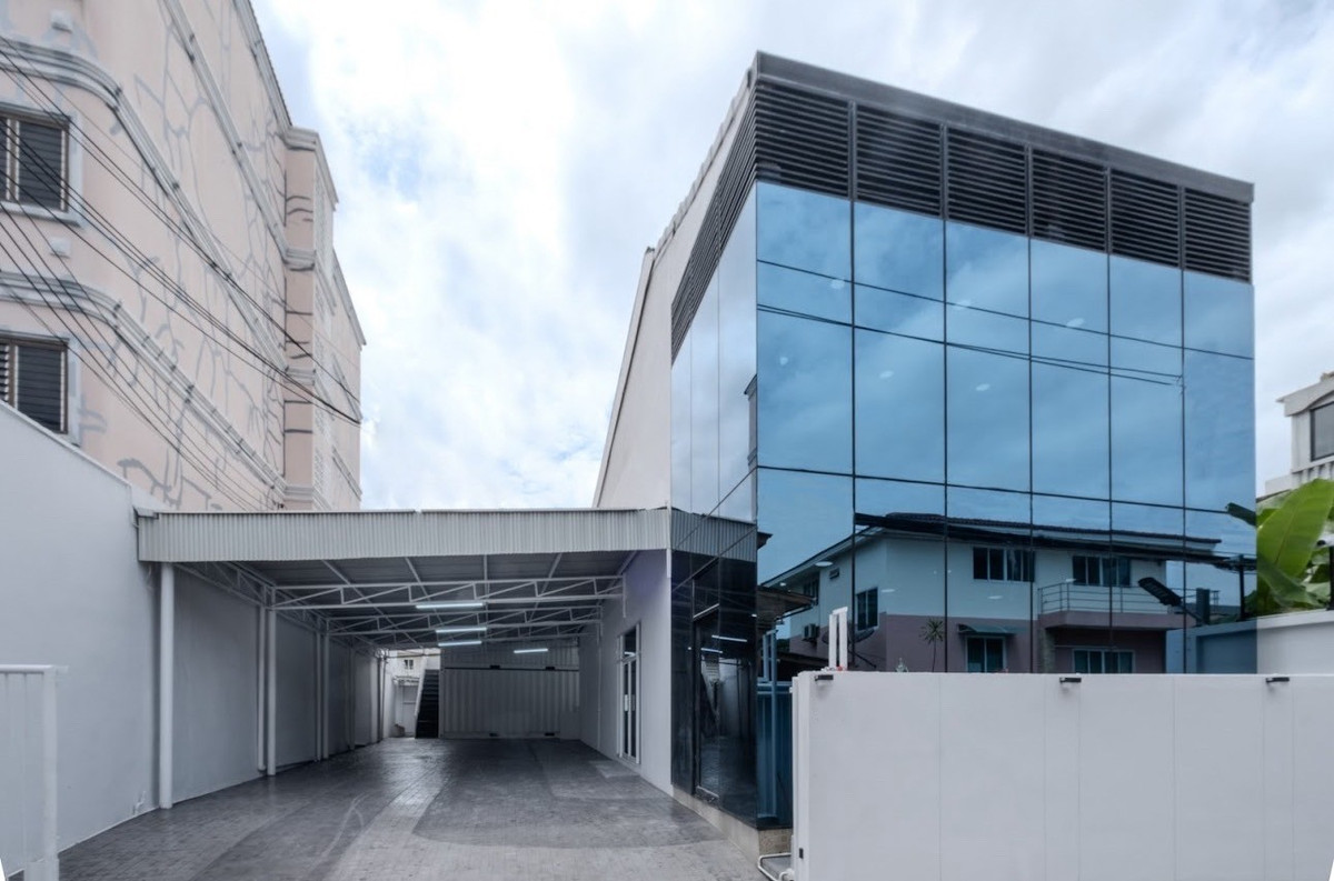 อาคารพาณิชย์ ซอยสุขุมวิท 68 / 3 ห้องนอน (ขาย), Commercial Building Soi Sukhumvit 68 / 3 Bedrooms (FOR SALE) GNG120 อาคารพาณิชย์ ซอยสุขุมวิท 68 / 3 ห้องนอน (ขาย), Commercial Building Soi Sukhumvit 68 / 3 Bedrooms (FOR SALE) GNG120