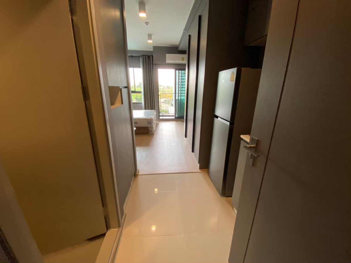 Condo for sale, Ideo New Rama 9 - New Road, 5th floor, studio, size 26.37 sq m., house number 7/27, pool view, easy on the eyes (sold with tenant)