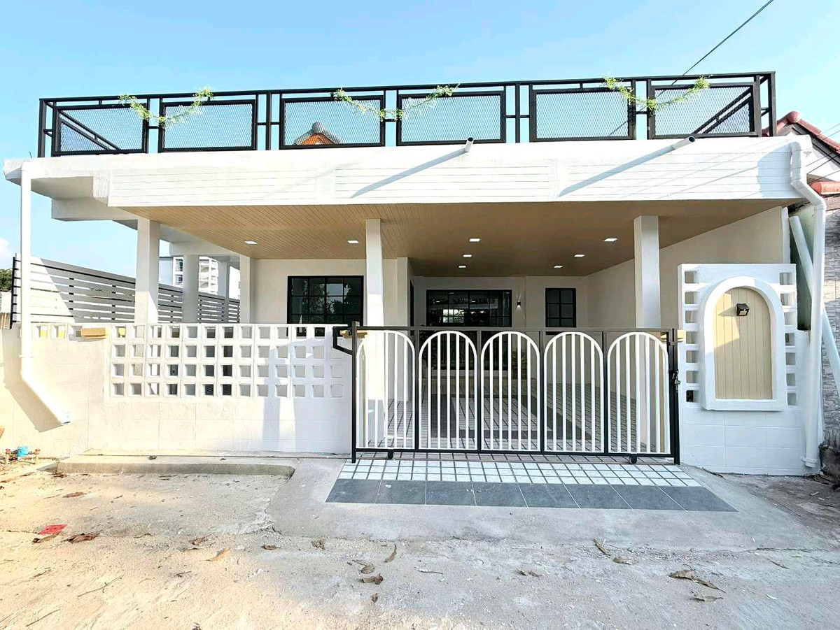 Single-story house for sale, corner house, Nantawan Village 5, with rooftop, along Varee 11, Lotus, Big C, Mahanakorn University of Technology. Nong Chok Suwinthawong Public Park connects relations Single-story house for sale, corner house, Nantawan Village 5, with rooftop, along Varee 11, Lotus, Big C, Mahanakorn University of Technology. Nong Chok Suwinthawong Public Park connects relations
