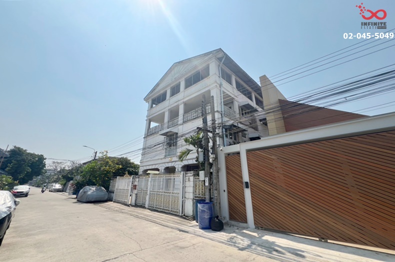 Apartment for sale, 4 floors, 39 rooms, 142 sq m, Sukhumvit 101, Punnawithi 31, Phra Khanong, near BTS Punnawithi. Apartment for sale, 4 floors, 39 rooms, 142 sq m, Sukhumvit 101, Punnawithi 31, Phra Khanong, near BTS Punnawithi.
