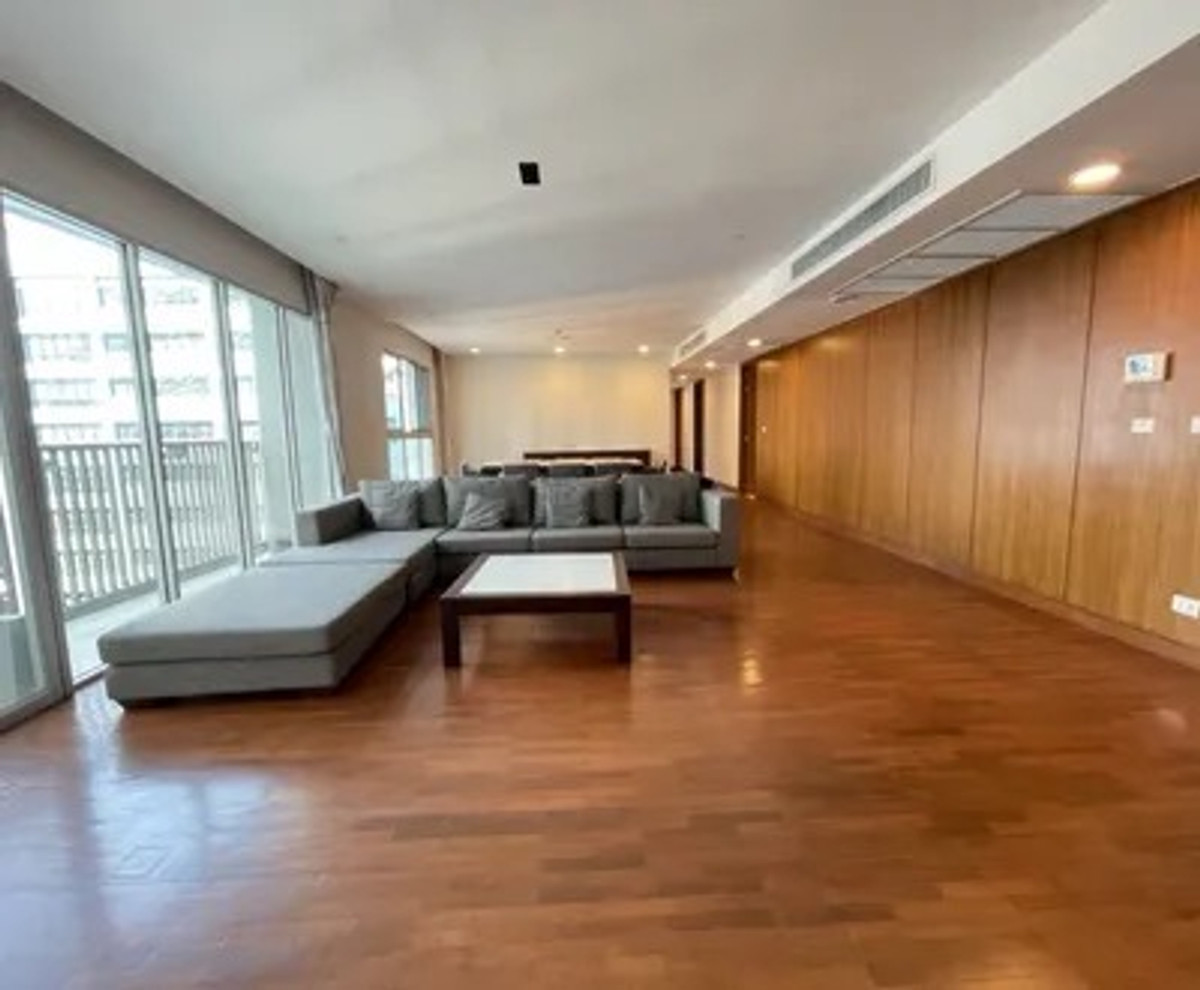 Soacious 3 Bedroom for Rent in Asoke
