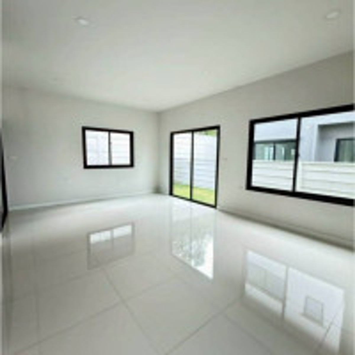 ขายบ้าน บริทาเนีย ราชพฤกษ์ 345 สไตล์อังกฤษหรู เพียง 4.99 ล้าน! 3 นอน 3 น้ำ ทิศเหนือไม่ร้อน สังคมคุณภาพ ส่วนกลางครบครัน ทำเลดีเชื่อมต่อราชพฤกษ์-ชัยพฤกษ์ – รูปที่ 4