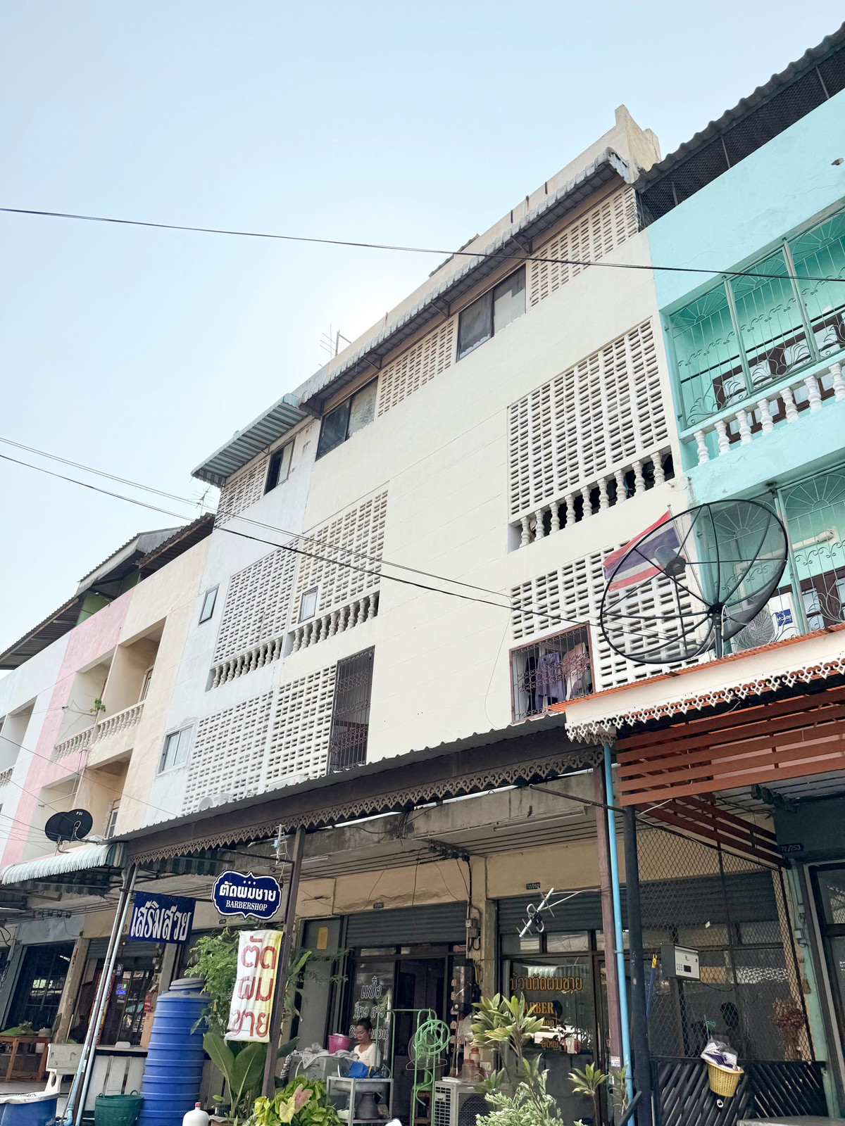 ขายหอพัก ตึก 4 ชั้น 2 คูหา พุทธมณฑลสาย 5 หมู่บ้านกลาโหม ใกล้ตลาดเสรี พร้อมรายได้ทันที รีโนเวทใหม่ ติดถนนพุทธมณฑลสาย 5 ตรงข้ามตลาดเสรี  – รูปที่ 2