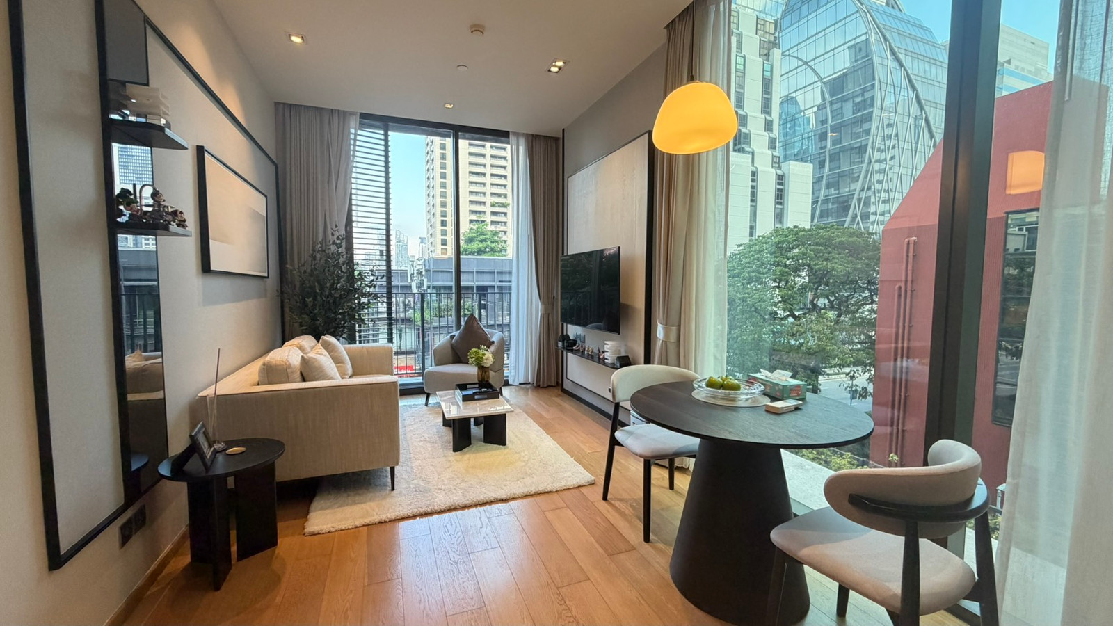 28 ชิดลม ให้เช่า 1 ห้องนอน ห้องมุม  พร้อมเข้าอยู่ – รูปที่ 2