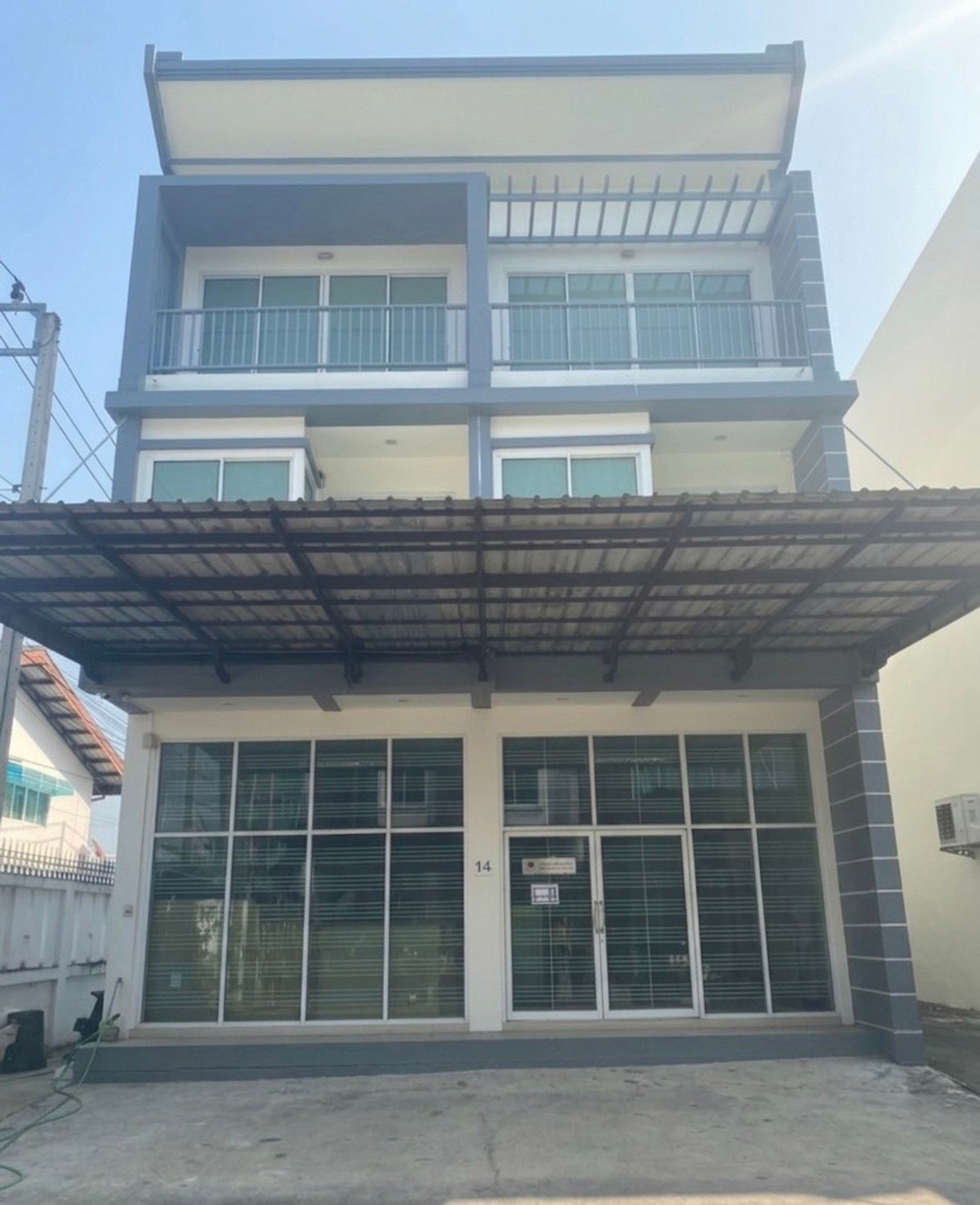 3-story townhome for sale, Soi Bang Waek 94, Phasi Charoen, Bangkok (Unit No.14,16) 3-story townhome for sale, Soi Bang Waek 94, Phasi Charoen, Bangkok (Unit No.14,16)