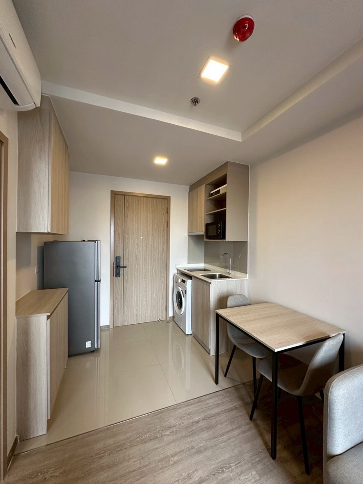 ✨ ปล่อยเช่าคอนโดทำเลดี พร้อมอยู่! ✨NIA by Sansiri 1Bed 29sq.m. 14k/m📞Phat 064-642-8664 ✨ ปล่อยเช่าคอนโดทำเลดี พร้อมอยู่! ✨NIA by Sansiri 1Bed 29sq.m. 14k/m📞Phat 064-642-8664