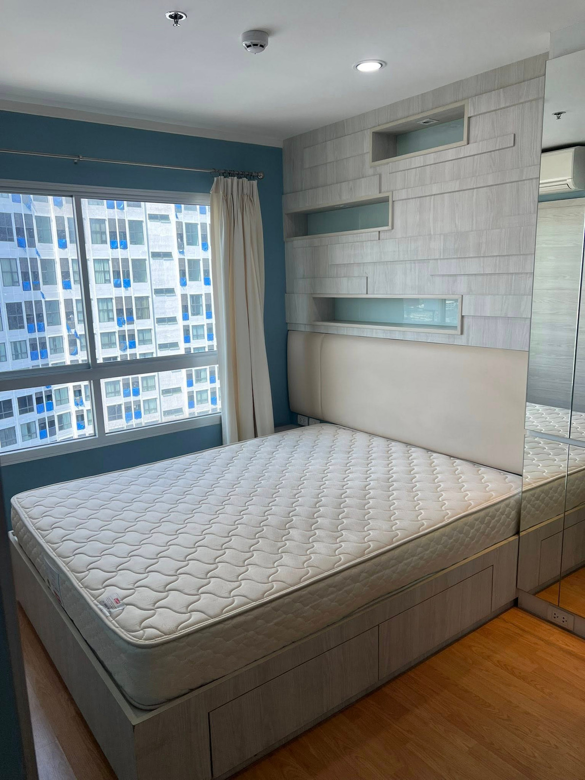 ขายคอนโด Lumpini Place Srinakarin Huamak ราคา 2,350,000 บาท [MKsr260406]