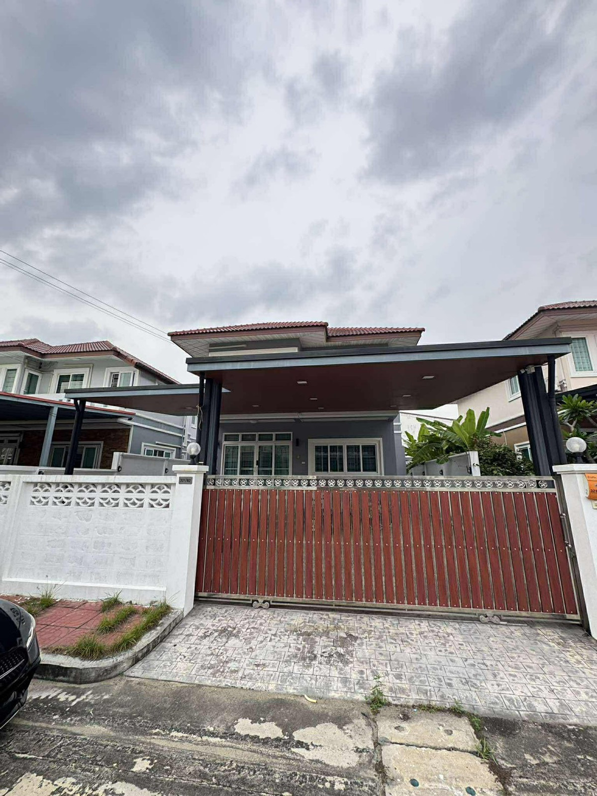 บ้านเดี่ยว ตกแต่งพร้อมอยู่ 73ตรว. ถนนเทิดราชัน ใกล้สนามบินดอนเมือง 3ห้องนอน 4ห้องน้ำ