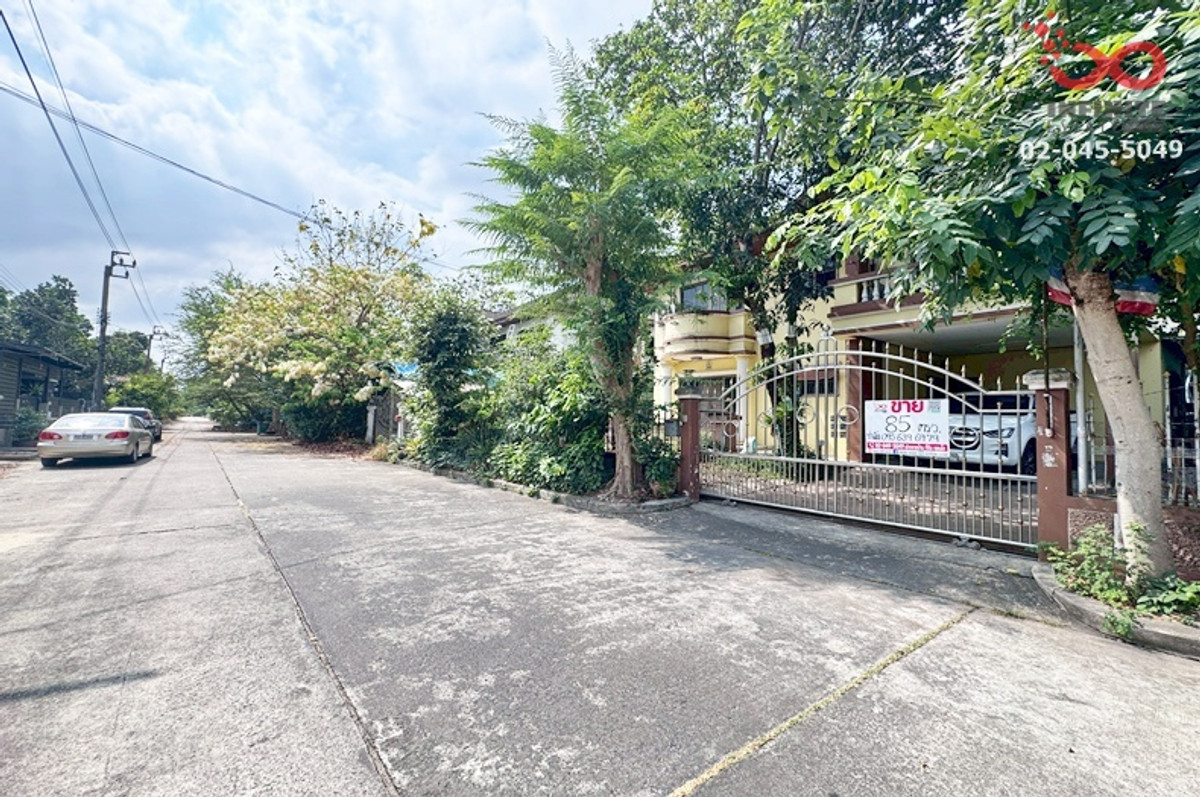 2-story detached house for sale, 85 sq m, Leelawadee Suwinthawong - Chalong Krung Village, near Suvarnabhumi Airport. 2-story detached house for sale, 85 sq m, Leelawadee Suwinthawong - Chalong Krung Village, near Suvarnabhumi Airport.