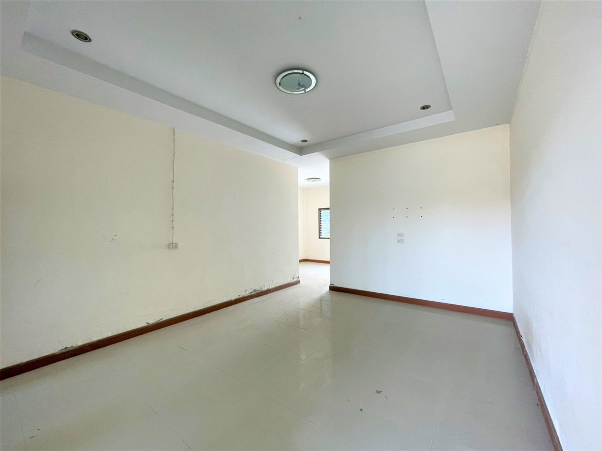 Urgent sale townhouse, Phutawan Village, Soi 10, Hua Hin Road - Huai Phak Reservoir (Highway 3218), Prachuap Khiri Khan, good condition, economical price. – รูปที่ 4