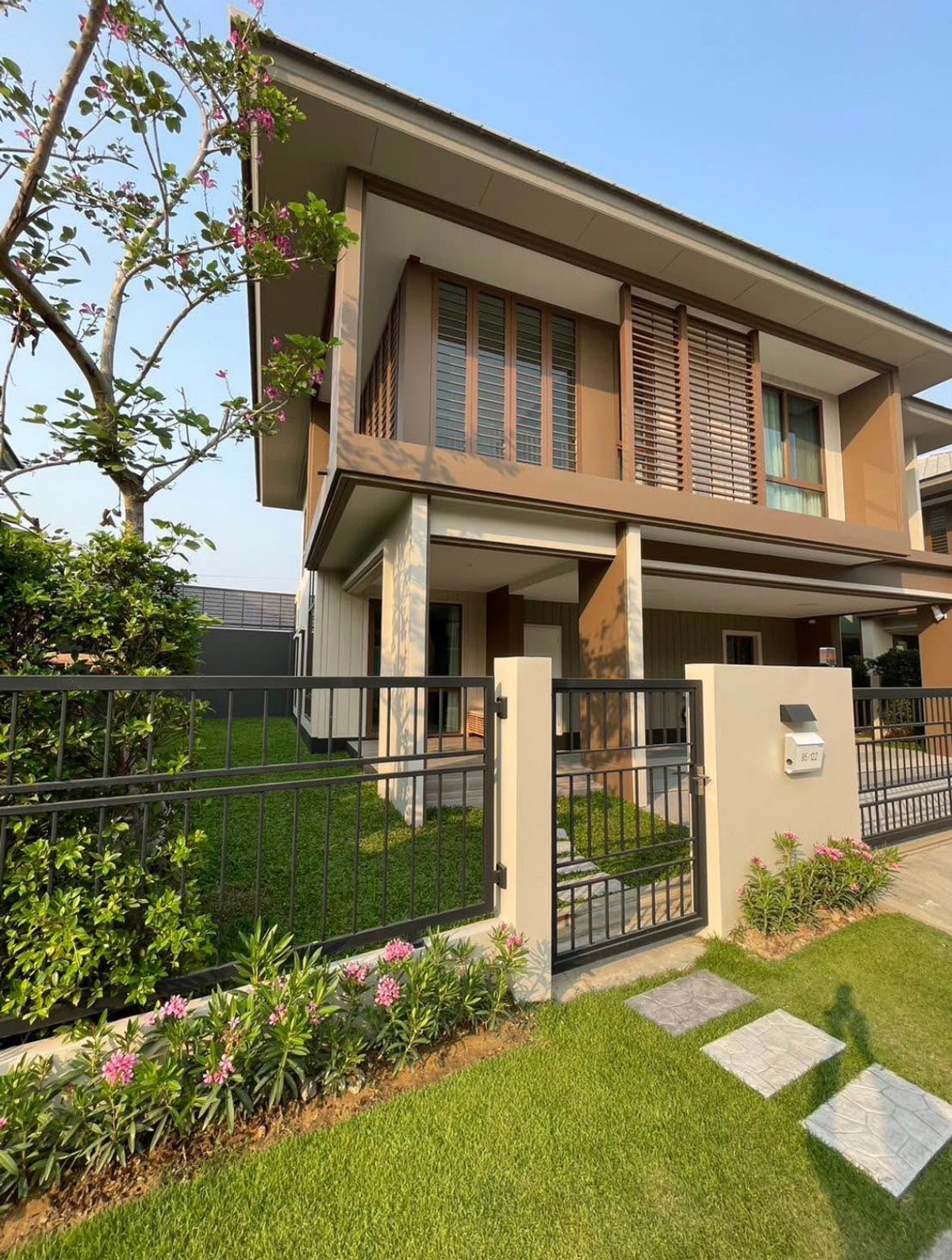 Burasiri Krungthep Kreetha 4BR Near Top Schools
