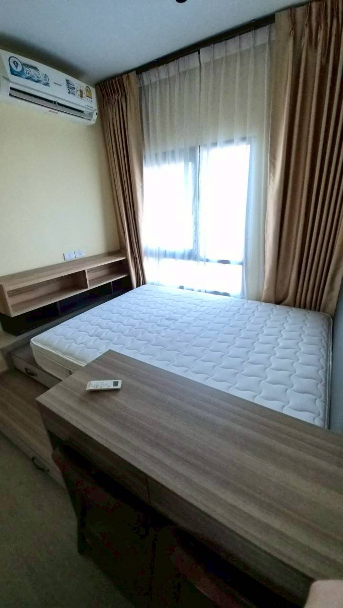 Condo for sale, prime location, Altitude Unicorn Sathorn - Tha Phra project, near BTS Talat Phlu, only 200 meters, price only 2.39 million baht, transfer fee is half each.